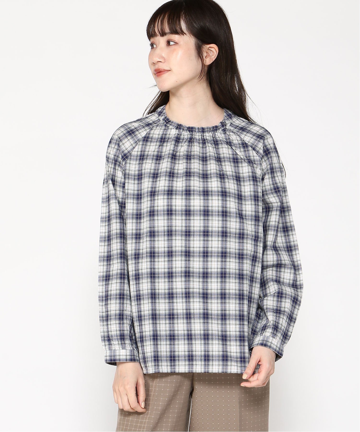 【クロコダイル/CROCODILE】のラグランスリーブ ギャザー ブラウス インテリア・キッズ・メンズ・レディースファッション・服の通販 founy(ファニー) 　ファッション　Fashion　レディースファッション　WOMEN　トップス・カットソー　Tops/Tshirt　シャツ/ブラウス　Shirts/Blouses　インナー　Inner　ギャザー　Gather　ストライプ　Stripe　スリーブ　Sleeve　チェック　Check　ネイビー|ID: prp329100004562730 ipo3291000000032262614