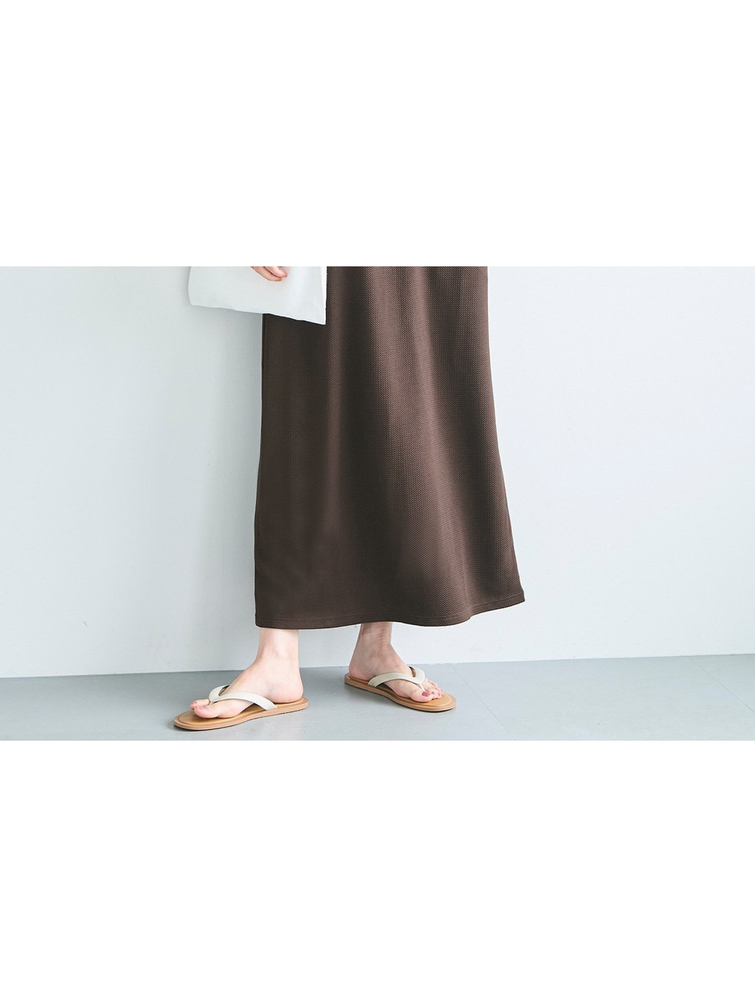 【コカ/COCA】のエンボスボートネックマキシワンピース インテリア・キッズ・メンズ・レディースファッション・服の通販 founy(ファニー) 　ファッション　Fashion　レディースファッション　Ladies' Fashion Online　ワンピース　Dress　マキシワンピース　Maxi Dress　ポケット　Pocket　Brown|ID: prp329100004562799 ipo3291000000032367021