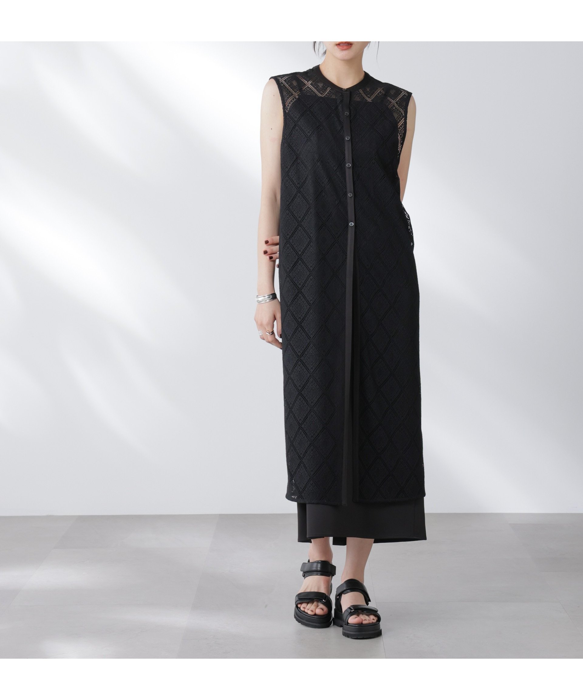 【ナノ ユニバース/nano universe】のレースロングジレ×キャミワンピースセット 人気、トレンドファッション・服の通販 founy(ファニー) 　ファッション　Fashion　レディースファッション　WOMEN　アウター　Coat Outerwear　ワンピース　Dress　キャミワンピース　No Sleeve Dresses　ウォッシャブル　Washable　キャミワンピース　Cami Dress　切替　Switching　シンプル　Simple　ダウン　Down　デニム　Denim　トリミング　Trimming　ドレープ　Drape　レース　Race　おすすめ　Recommend　2025年　2025　 other-1|ID: prp329100004562805 ipo3291000000032263345