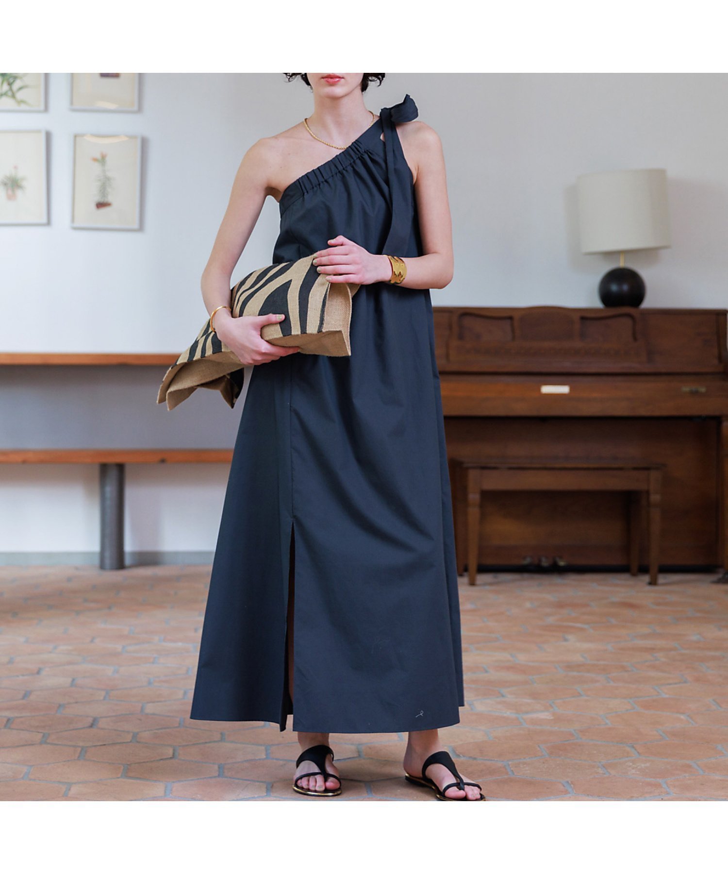 【ルージュヴィフラクレ/Rouge vif la cle】のワンショルダーワンピース インテリア・キッズ・メンズ・レディースファッション・服の通販 founy(ファニー) 　ファッション　Fashion　レディースファッション　Fashion for Women　ワンピース　Dresses　おすすめ　Recommended / Our Picks　シアー　Sheer, See-Through　ショルダー　Shoulder, Shoulder Strap　ジャケット　Jacket, Outerwear　スリット　Slit, Slit Detail　フィット　Fit, Slim Fit　リゾート　Resort, Vacation Style　リボン　Ribbon, Bow　エレガント 上品　Elegant　旅行　Travel　チャコールグレー|ID: prp329100004562864 ipo3291000000033828468