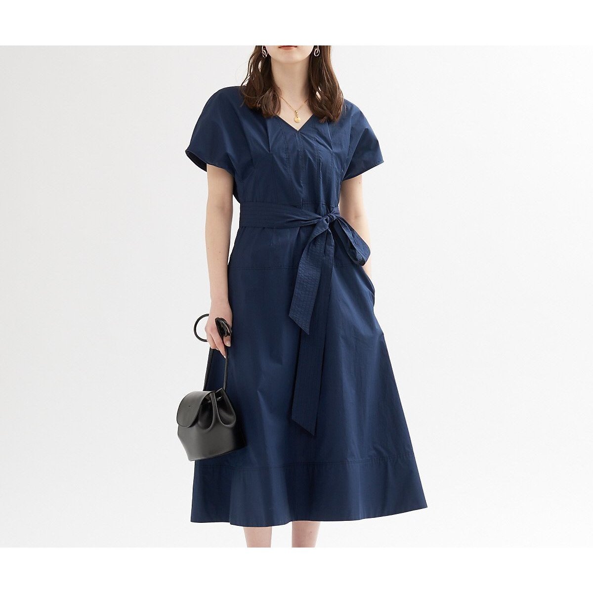 【ルージュヴィフラクレ/Rouge vif la cle】のタイプライタータックワンピース インテリア・キッズ・メンズ・レディースファッション・服の通販 founy(ファニー) 　ファッション　Fashion　レディースファッション　WOMEN　ワンピース　Dress　おすすめ　Recommend　サンダル　Sandals　スニーカー　Sneakers　フォルム　Form　フレア　Flare　リボン　Ribbon　ビジネス 仕事 通勤　Business　ネイビー|ID: prp329100004562897 ipo3291000000032264171