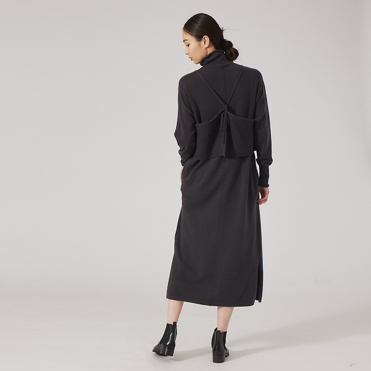 【カリテ/qualite】のレイヤードニットワンピース インテリア・キッズ・メンズ・レディースファッション・服の通販 founy(ファニー) 　ファッション　Fashion　レディースファッション　WOMEN　ワンピース　Dress　ニットワンピース　Knit Dresses　イエロー　Yellow　キャミ　Cami　ショート　Short　スリット　Slit　チャコールグレー|ID: prp329100004562917 ipo3291000000032264300