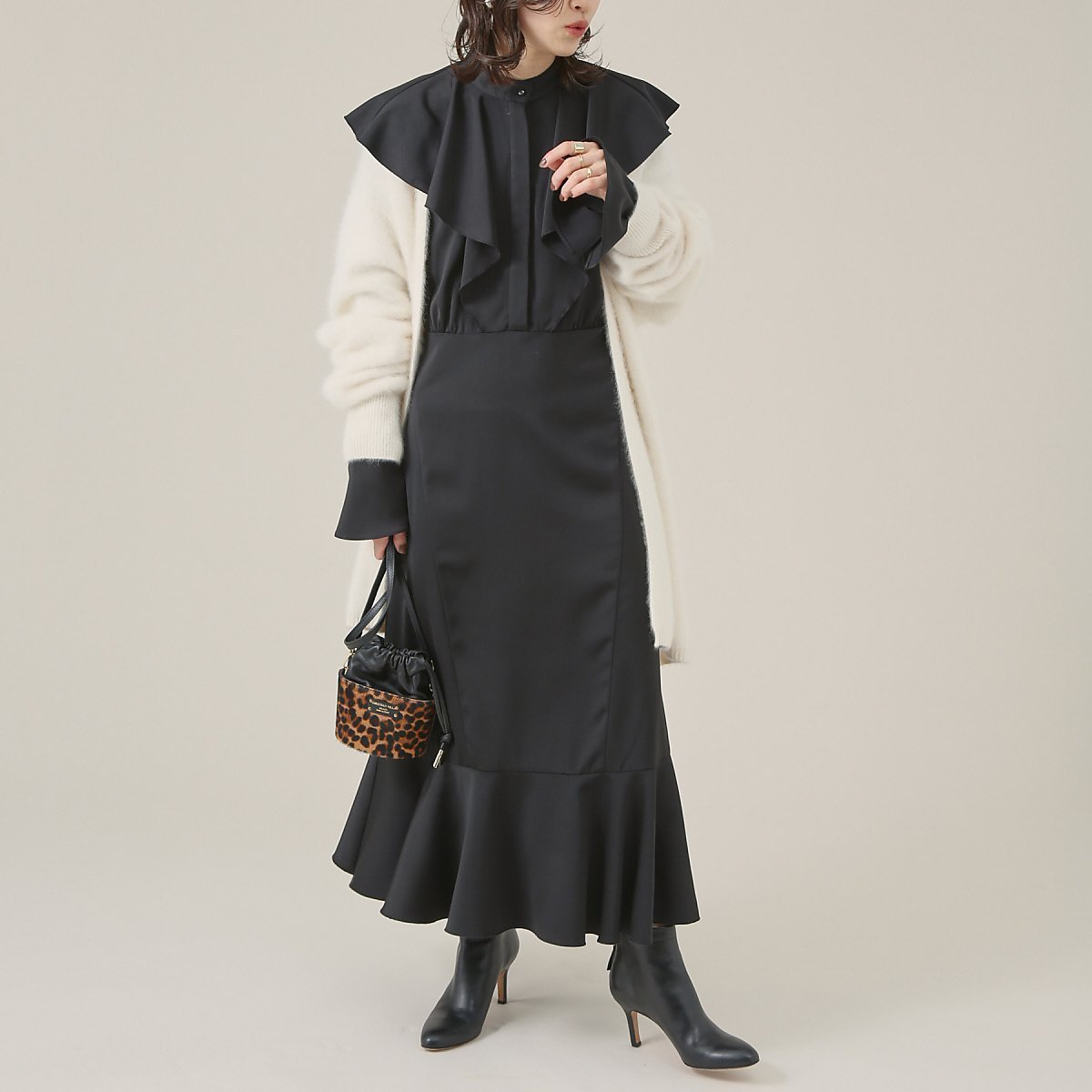 【ルージュヴィフラクレ/Rouge vif la cle】のフレア衿ワンピース インテリア・キッズ・メンズ・レディースファッション・服の通販 founy(ファニー) 　ファッション　Fashion　レディースファッション　WOMEN　ワンピース　Dress　おすすめ　Recommend　エレガント 上品　Elegant　カーディガン　Cardigan　トレンド　Trend　フレア　Flare　マーメイド　Mermaid　ブラック|ID: prp329100004562924 ipo3291000000032264358