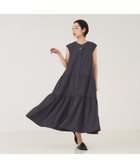 【カリテ/qualite】のソフトタフタティアードワンピース チャコールグレー|ID: prp329100004562939 ipo3291000000032264494