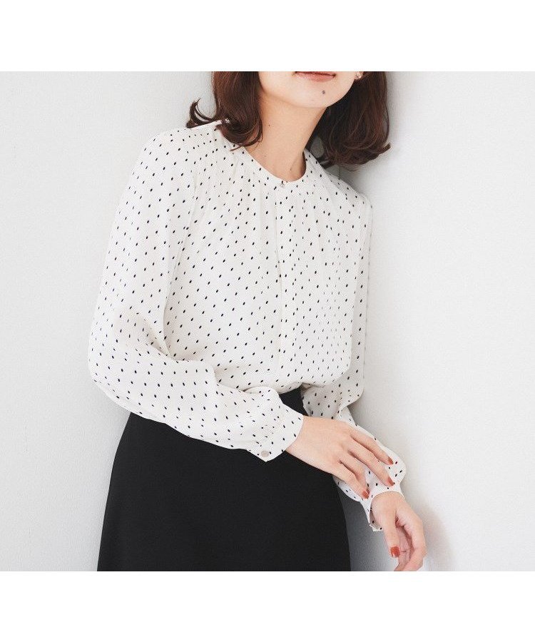【アンタイトル/UNTITLED】の【通勤】オーバルドットブラウス 人気、トレンドファッション・服の通販 founy(ファニー) 　ファッション　Fashion　レディースファッション　WOMEN　トップス・カットソー　Tops/Tshirt　シャツ/ブラウス　Shirts/Blouses　インナー　Inner　オーバル　Oval　ギャザー　Gather　ジャケット　Jacket　ジョーゼット　Georgette　スーツ　Suit　ドット　Dot　フロント　Front　プリント　Print　メタル　Metal　ビジネス 仕事 通勤　Business　 other-1|ID: prp329100004562981 ipo3291000000032386300