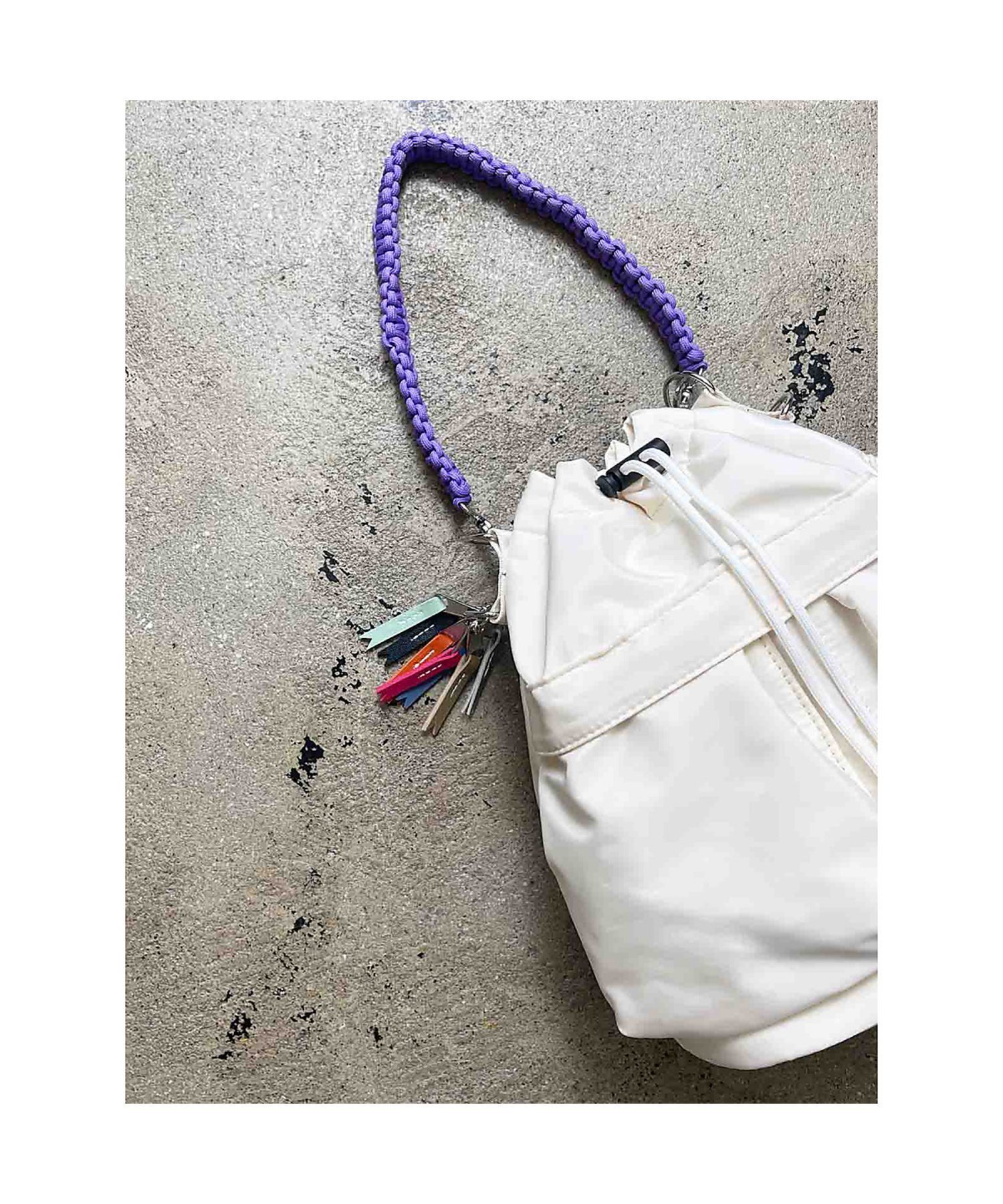 【ルージュヴィフラクレ/Rouge vif la cle】の【cheek / チーク】kinchaku code 2 way tote / インテリア・キッズ・メンズ・レディースファッション・服の通販 founy(ファニー) 　ファッション　Fashion　レディースファッション　WOMEN　バッグ　Bag　カラフル　Colorful　クラシック　Classic　巾着　Purse　軽量　Lightweight　ショルダー　Shoulder　ポケット　Pocket　旅行　Travel　ビジネス 仕事 通勤　Business　ホワイト|ID: prp329100004563014 ipo3291000000032265265