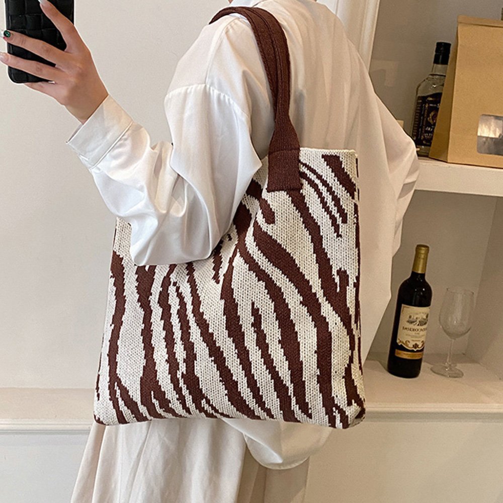 【ミニミニストア/miniministore】のニットバッグ トートバッグ 大容量かばん インテリア・キッズ・メンズ・レディースファッション・服の通販 founy(ファニー) 　ファッション　Fashion　レディースファッション　WOMEN　トップス・カットソー　Tops/Tshirt　ニット　Knit Tops　イエロー　Yellow　ポケット　Pocket　人気　Popularity　夏　Summer　S/S・春夏　Ss・Spring/Summer　A/W・秋冬　Aw・Autumn/Winter・Fw・Fall-Winter　ビジネス 仕事 通勤　Business　ブラウン|ID: prp329100004563050 ipo3291000000032265765