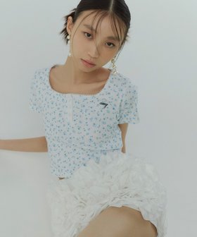 【エイミーイストワール/eimy istoire】のmiller*eimy ハーフスリーブコンパクトTシャツ 人気、トレンドファッション・服の通販 founy(ファニー) ファッション Fashion レディースファッション WOMEN トップス・カットソー Tops/Tshirt シャツ/ブラウス Shirts/Blouses ロング / Tシャツ T-Shirts インナー Inner クラシカル Classical クロップド Cropped コンパクト Compact スクエア Square デニム Denim バランス Balance フィット Fit フェミニン Feminine フレア Flare フロント Front 無地 Plain Color ワンポイント One Point 夏 Summer |ID:prp329100004563059