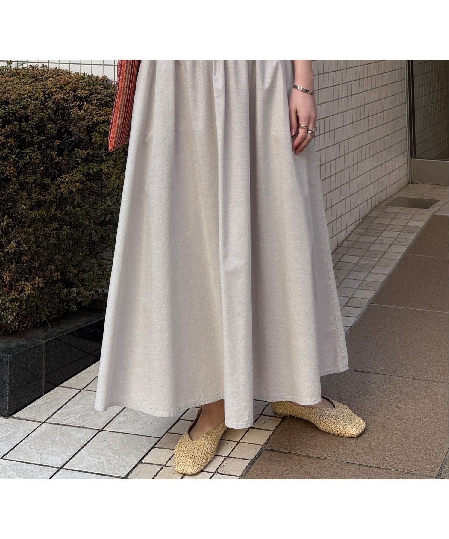 【エルビーシー/LBC】のコットンシャンブレーギャザースカート インテリア・キッズ・メンズ・レディースファッション・服の通販 founy(ファニー) 　ファッション　Fashion　レディースファッション　WOMEN　スカート　Skirt　ギャザー　Gather　シャンブレー　Chambray　シンプル　Simple　フレア　Flare　ロング　Long　夏　Summer　春　Spring　S/S・春夏　Ss・Spring/Summer　ベージュ|ID: prp329100004563078 ipo3291000000032327716