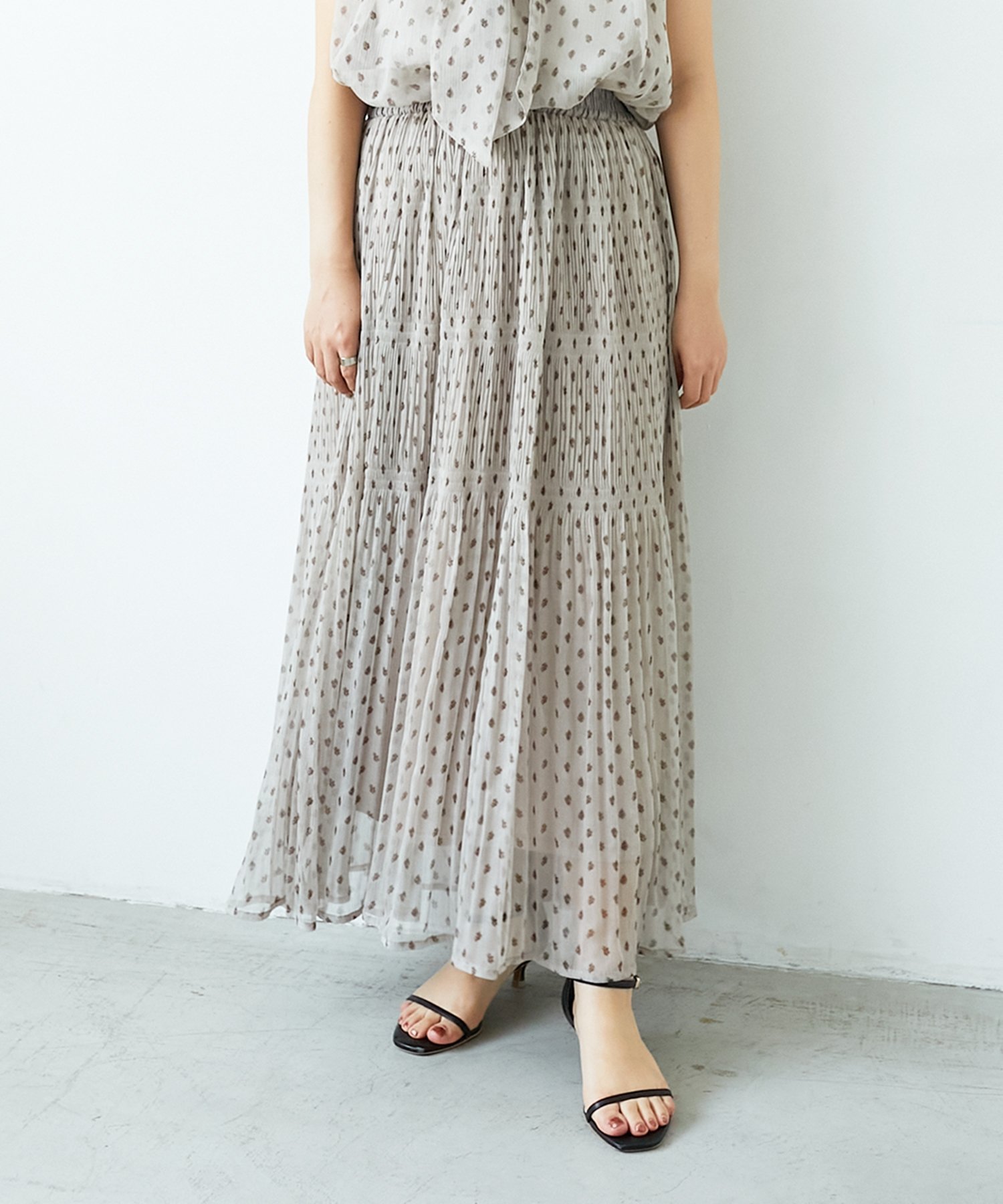 【ルクールブラン/le.coeur blanc】の楊柳フラワープリントランダムプリーツスカート 人気、トレンドファッション・服の通販 founy(ファニー) 　ファッション　Fashion　レディースファッション　Fashion for Women　スカート　Skirts　プリーツスカート / 上品フェミニンスタイル　Pleated Skirts　おすすめ　Recommended / Our Picks　カットソー　Cut and Sewn Top　シアー　Sheer, See-Through　スウェット / スエット　Sweatshirt, Sweatwear　デニム　Denim, Jeans Material　プリーツ　Pleats, Pleated　ランダム　Random, Irregular　エレガント 上品　Elegant　春　Spring　秋　Autumn　 other-1|ID: prp329100004563175 ipo3291000000033191572