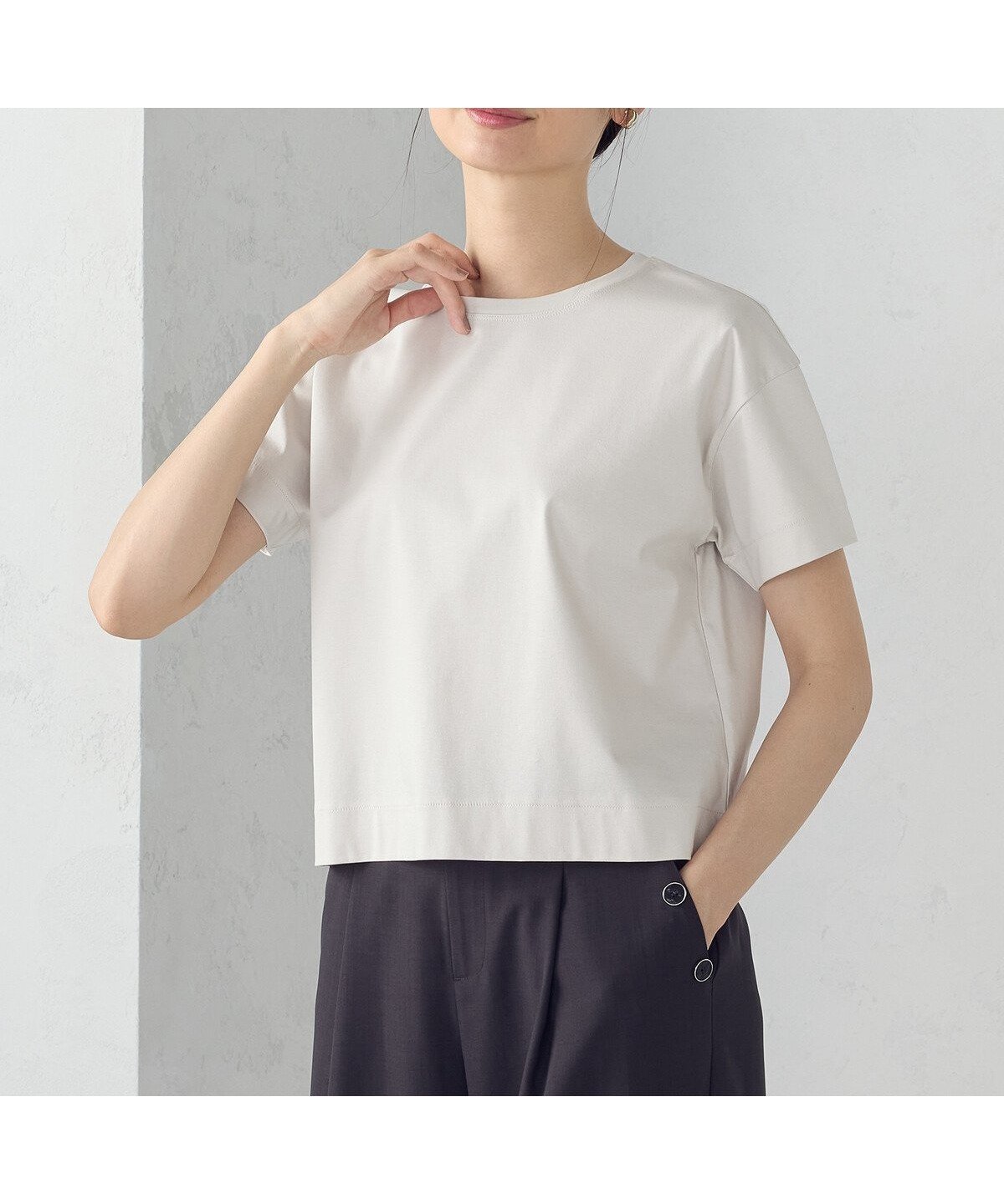 【コムサイズム/COMME CA ISM】のボックスシルエット クロップド丈 Tシャツ インテリア・キッズ・メンズ・レディースファッション・服の通販 founy(ファニー) 　ファッション　Fashion　レディースファッション　Ladies' Fashion Online　トップス・カットソー　Tops/Tshirt　シャツ/ブラウス　Shirts/Blouses　ロング / Tシャツ　T-Shirts　クロップド　Cropped　コンパクト　Compact　ダブル　Double　バランス　Balance　ボックス　Box　ボトム　Bottom　ポケット　Pocket　おすすめ　Recommend　エレガント 上品　Elegant　ライトグレー|ID: prp329100004563186 ipo3291000000032567278