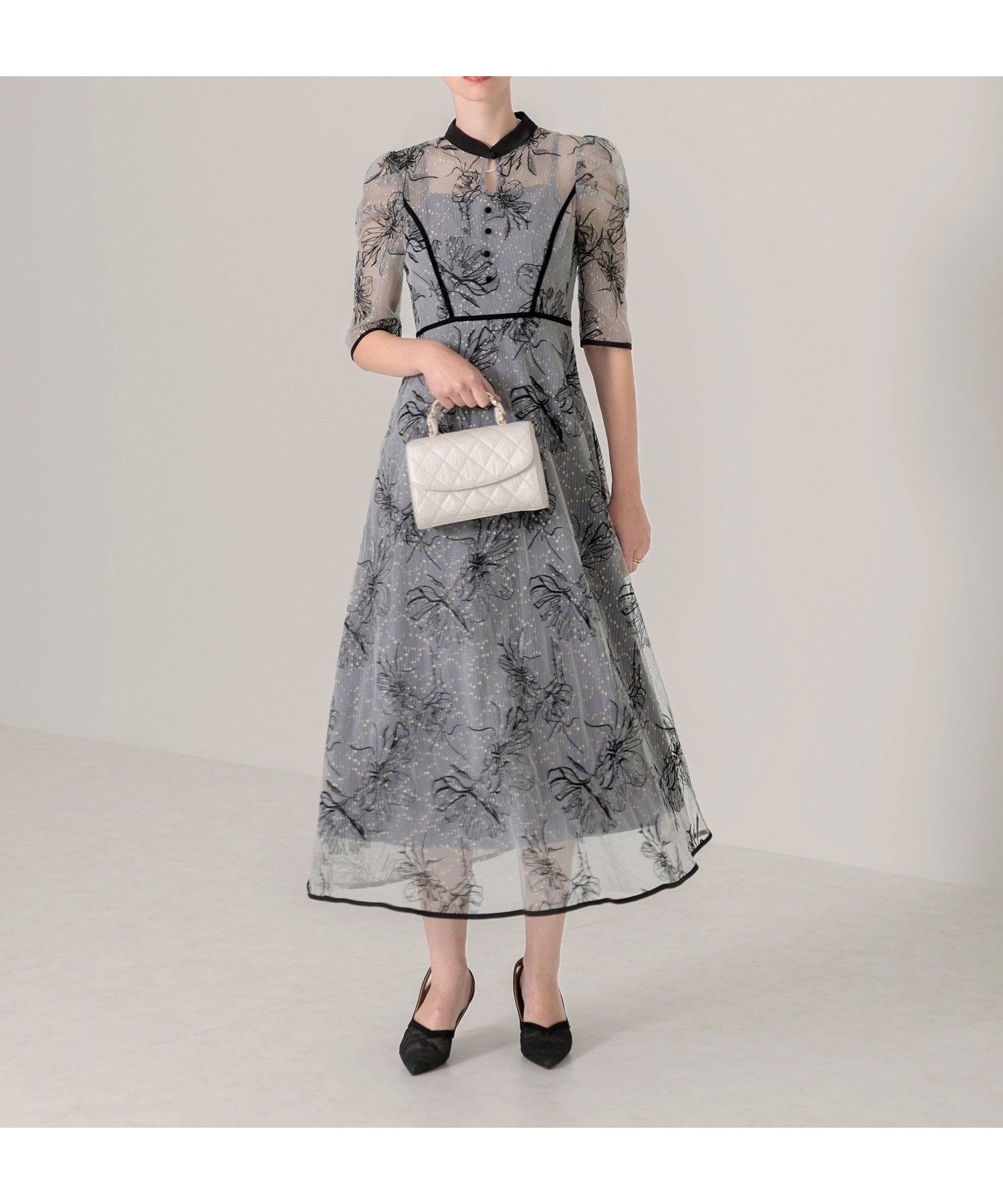 【その他のブランド/Other】のLEJA/配色パイピング花柄刺繍ラメレースドレス 人気、トレンドファッション・服の通販 founy(ファニー) 　ファッションモデル・俳優・女優　Models　女性　Women　今田美桜　Imai Mio　ファッション　Fashion　レディースファッション　WOMEN　ワンピース　Dress　ドレス　Party Dresses　エレガント 上品　Elegant　オケージョン　Occasion　ドレス　Dress　パイピング　Piping　フォーマル　Formal　フラワー　Flower　フレア　Flare　フロント　Front　レース　Race　ロング　Long　おすすめ　Recommend　結婚式　Wedding Ceremony　披露宴　Wedding Reception　二次会　Wedding Party　 other-1|ID: prp329100004563201 ipo3291000000032267334