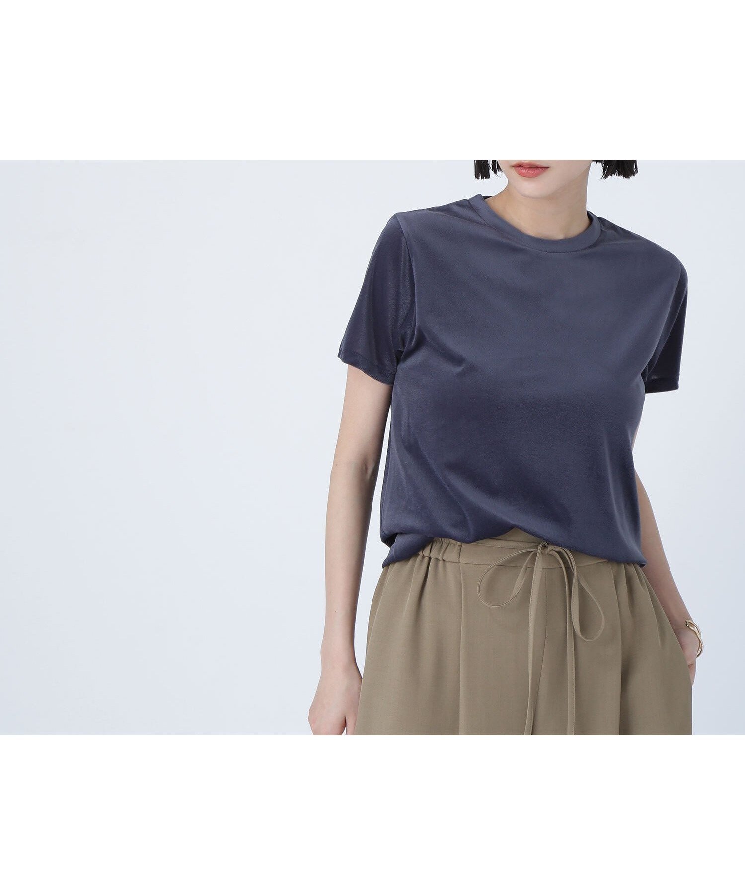 【ナチュラル ビューティー ベーシック/NATURAL BEAUTY BASIC】のベロアTシャツ インテリア・キッズ・メンズ・レディースファッション・服の通販 founy(ファニー) 　ファッション　Fashion　レディースファッション　Fashion for Women　トップス・カットソー　Cut & Sew Tops　シャツ・ブラウス・オフィスカジュアル　Elegant Blouses & Button-Ups　ロングTシャツ・Tシャツ　Longline T-Shirts & Tees　ベロアトップス　Velour Tops / Velvet-Look Items　シアー　Sheer, See-Through　フィット　Fit, Slim Fit　ベロア　Velour, Soft Velvet　ベーシック　Basic, Essential　グレイッシュネイビー|ID: prp329100004563259 ipo3291000000033543932