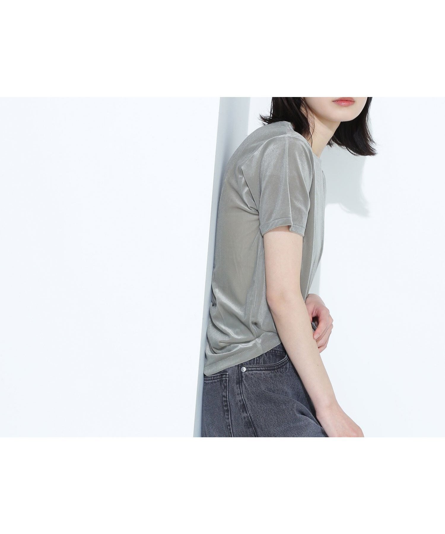 【ナチュラル ビューティー ベーシック/NATURAL BEAUTY BASIC】のベロアTシャツ インテリア・キッズ・メンズ・レディースファッション・服の通販 founy(ファニー) 　ファッション　Fashion　レディースファッション　Fashion for Women　トップス・カットソー　Cut & Sew Tops　シャツ・ブラウス・オフィスカジュアル　Elegant Blouses & Button-Ups　ロングTシャツ・Tシャツ　Longline T-Shirts & Tees　ベロアトップス　Velour Tops / Velvet-Look Items　シアー　Sheer, See-Through　フィット　Fit, Slim Fit　ベロア　Velour, Soft Velvet　ベーシック　Basic, Essential　カーキ|ID: prp329100004563259 ipo3291000000033543935