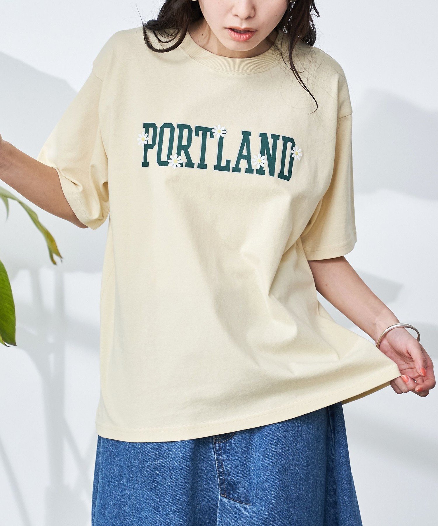 【コーエン/COEN】の【接触冷感】カレッジロゴプリントTシャツ インテリア・キッズ・メンズ・レディースファッション・服の通販 founy(ファニー) 　ファッション　Fashion　レディースファッション　WOMEN　トップス・カットソー　Tops/Tshirt　シャツ/ブラウス　Shirts/Blouses　ロング / Tシャツ　T-Shirts　グラフィック　Graphic　リラックス　Relax　CREAM|ID: prp329100004563342 ipo3291000000032269262