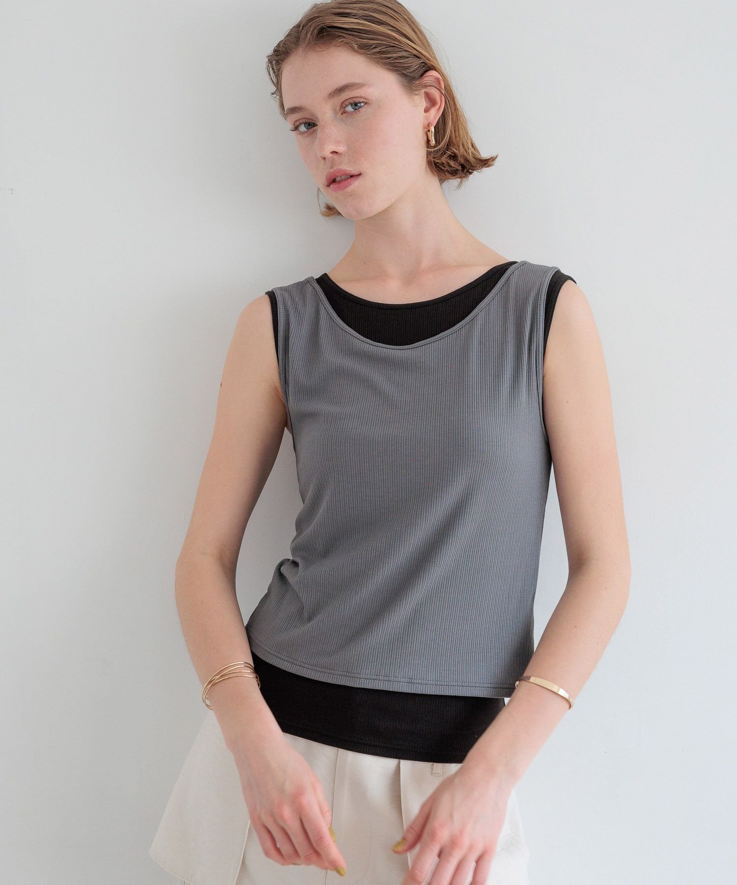 【ベイフロー/BAYFLOW】の【bijorie】カップ付きレイヤードタンク/NEW BASIC series 25SS インテリア・キッズ・メンズ・レディースファッション・服の通販 founy(ファニー) 　ファッション　Fashion　レディースファッション　WOMEN　2025年　2025　2025春夏・S/S　Ss,Spring/Summer,2025　おすすめ　Recommend　アンダー　Under　カットソー　Cut And Sew　タンク　Tank　トレンド　Trend　旅行　Travel　楽ちん　Easy　グレー×ブラック|ID: prp329100004563408 ipo3291000000032306233