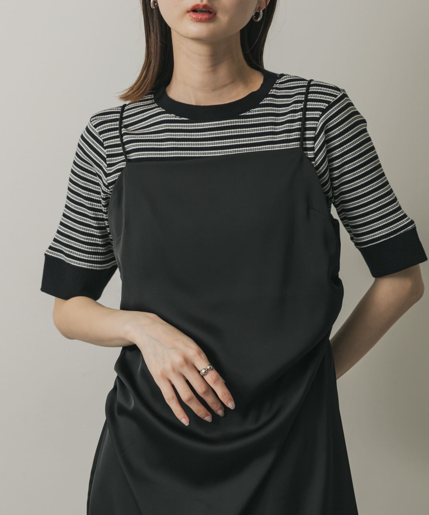 【センスオブプレイス/SENSE OF PLACE by URBAN RESEARCH】の『一部WEB限定カラー』クルーネックリンガーボーダーTシャツ(5分袖) インテリア・キッズ・メンズ・レディースファッション・服の通販 founy(ファニー) 　ファッション　Fashion　レディースファッション　Fashion for Women　トップス・カットソー　Cut & Sew Tops　シャツ・ブラウス・オフィスカジュアル　Elegant Blouses & Button-Ups　ロングTシャツ・Tシャツ　Longline T-Shirts & Tees　2025年　2025　2025春夏・S/S　Spring/Summer 2025 SS25　ボーダー　Border, Stripe　夏　Summer　S/S・春夏　SS, Spring/Summer, Warm Season　BLK×WHT|ID: prp329100004563418 ipo3291000000032729679