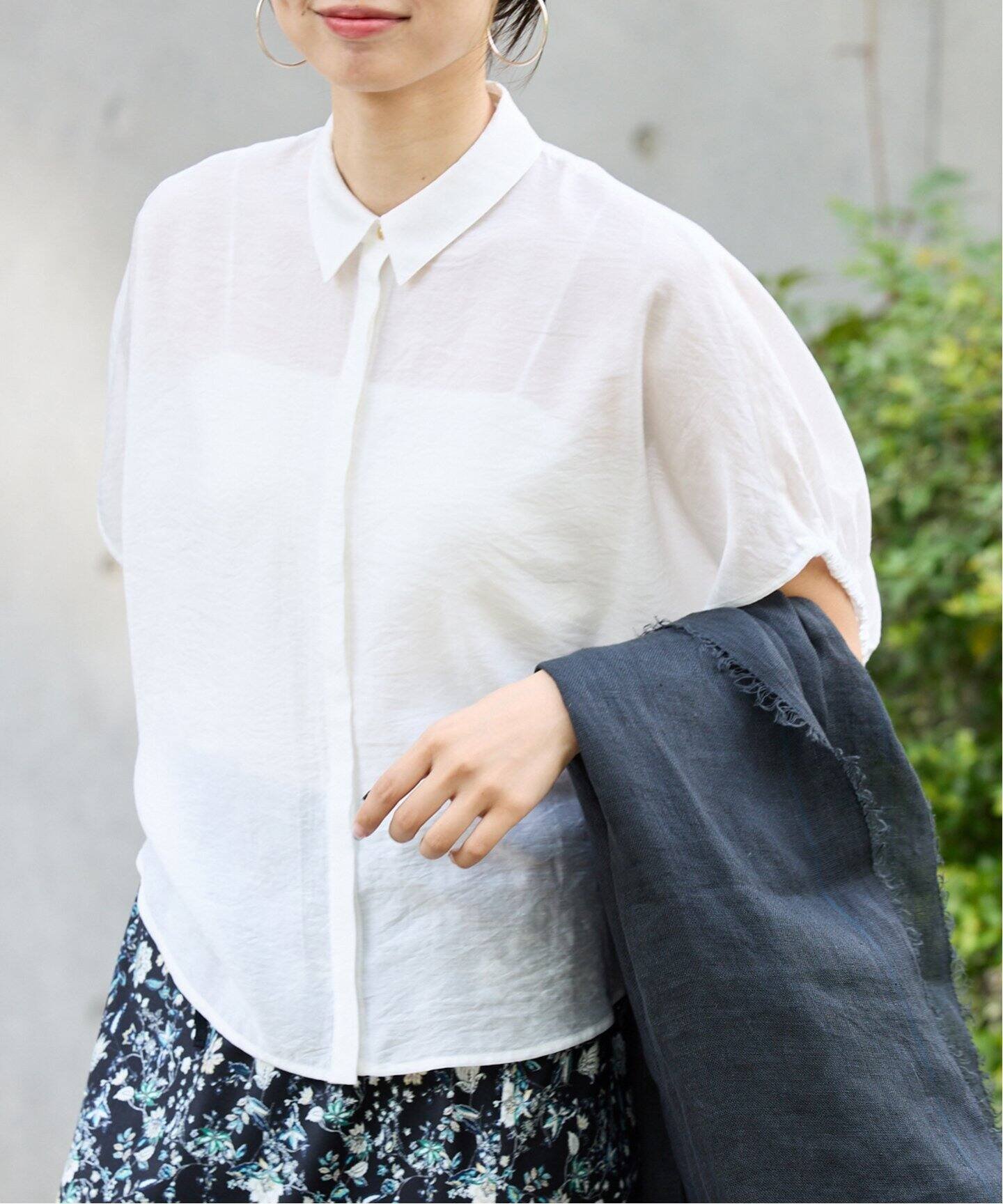 【イエナ/IENA】のリネン混エリツキブラウス インテリア・キッズ・メンズ・レディースファッション・服の通販 founy(ファニー) 　ファッション　Fashion　レディースファッション　WOMEN　トップス・カットソー　Tops/Tshirt　シャツ/ブラウス　Shirts/Blouses　2025年　2025　2025春夏・S/S　Ss,Spring/Summer,2025　ギャザー　Gather　ボトム　Bottom　リネン　Linen　エレガント 上品　Elegant　ホワイト|ID: prp329100004564120 ipo3291000000032312926