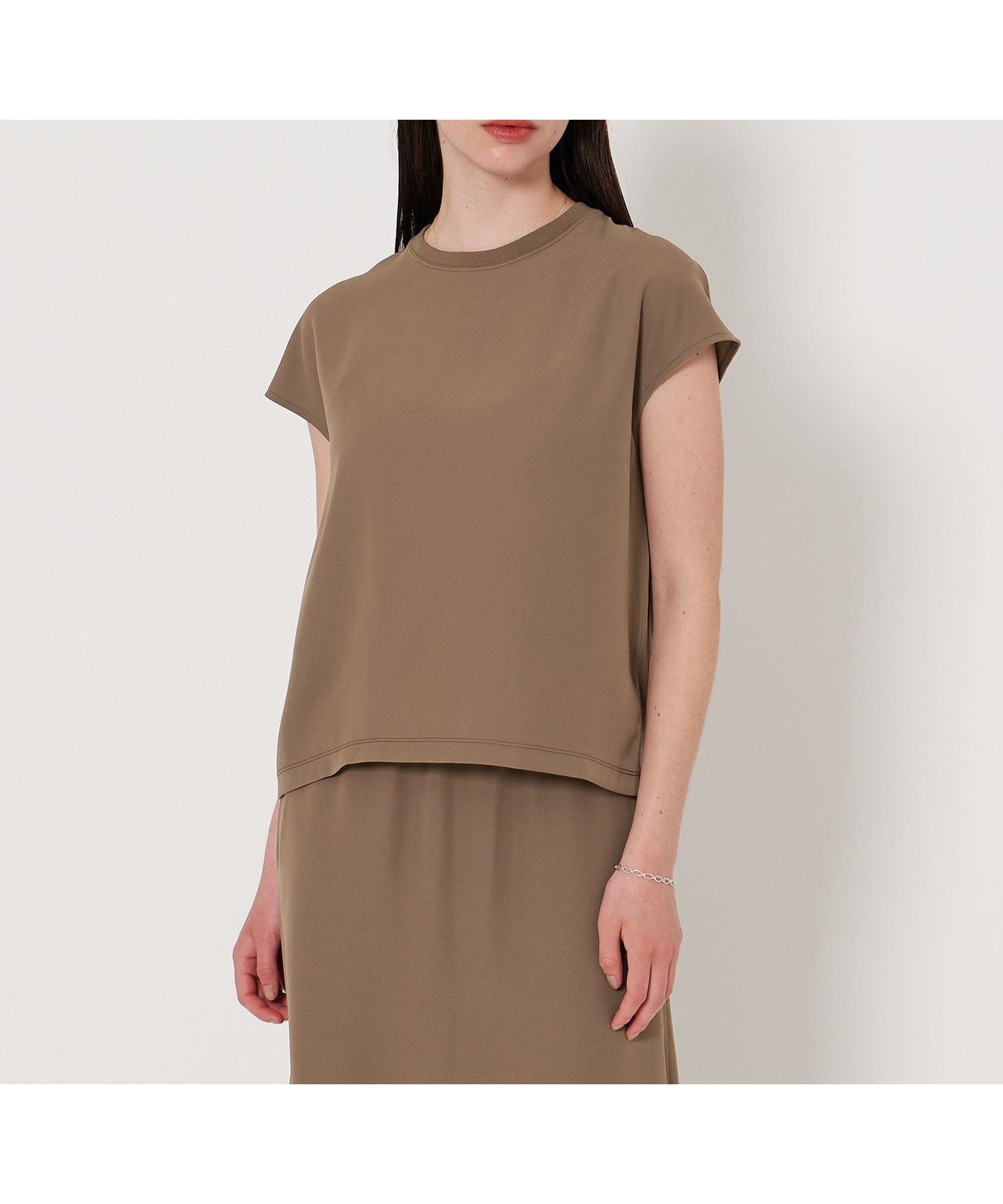 【ユナイテッドアローズ/UNITED ARROWS】のD.O UNITED ARROWS BY DAISUKE OBANA for WOMEN II+ FRENCH/SL CREW TEE/Tシャツ インテリア・キッズ・メンズ・レディースファッション・服の通販 founy(ファニー) 　ファッション　Fashion　レディースファッション　Fashion for Women　トップス・カットソー　Cut & Sew Tops　シャツ・ブラウス・オフィスカジュアル　Elegant Blouses & Button-Ups　ロングTシャツ・Tシャツ　Longline T-Shirts & Tees　インナー　Innerwear　エレガント 上品　Elegant　コレクション　Collection, Seasonal Line　コンパクト　Compact, Small Size　サテン　Satin, Glossy Fabric　ジャケット　Jacket, Outerwear　スリーブ　Sleeve, Long Sleeve / Short Sleeve　セットアップ　Set-Up, Coordinated Outfit　ドレープ　Drape, Draping Fabric　定番　Standard, Basic Item　フラット　Flat, Flat Shoes　フレンチ　French, French Style　ルーズ　Loose, Oversized　ワイド　Wide, Wide Fit　おすすめ　Recommended / Our Picks　MOCA|ID: prp329100004564277 ipo3291000000033364513