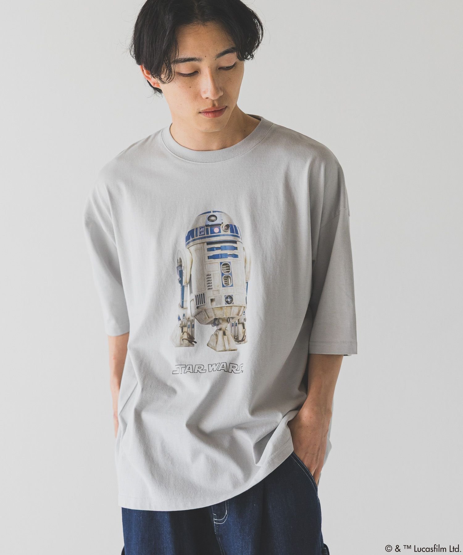 【ローリーズファーム/LOWRYS FARM】の【UNISEX】【STAR WARS】Tシャツ インテリア・キッズ・メンズ・レディースファッション・服の通販 founy(ファニー) 　ファッション　Fashion　レディースファッション　Fashion for Women　トップス・カットソー　Cut & Sew Tops　シャツ・ブラウス・オフィスカジュアル　Elegant Blouses & Button-Ups　ロングTシャツ・Tシャツ　Longline T-Shirts & Tees　ユニセックス　Unisex, Genderless　おすすめ　Recommended / Our Picks　インナー　Innerwear　キャラクター　Character, Licensed Characters　グラフィック　Graphic, Graphic Design　ショート　Short, Short Length　スリーブ　Sleeve, Long Sleeve / Short Sleeve　プリント　Print, Printed Pattern　人気　Popular, Best Seller　夏　Summer　ライトグレー12|ID: prp329100004564361 ipo3291000000033393648