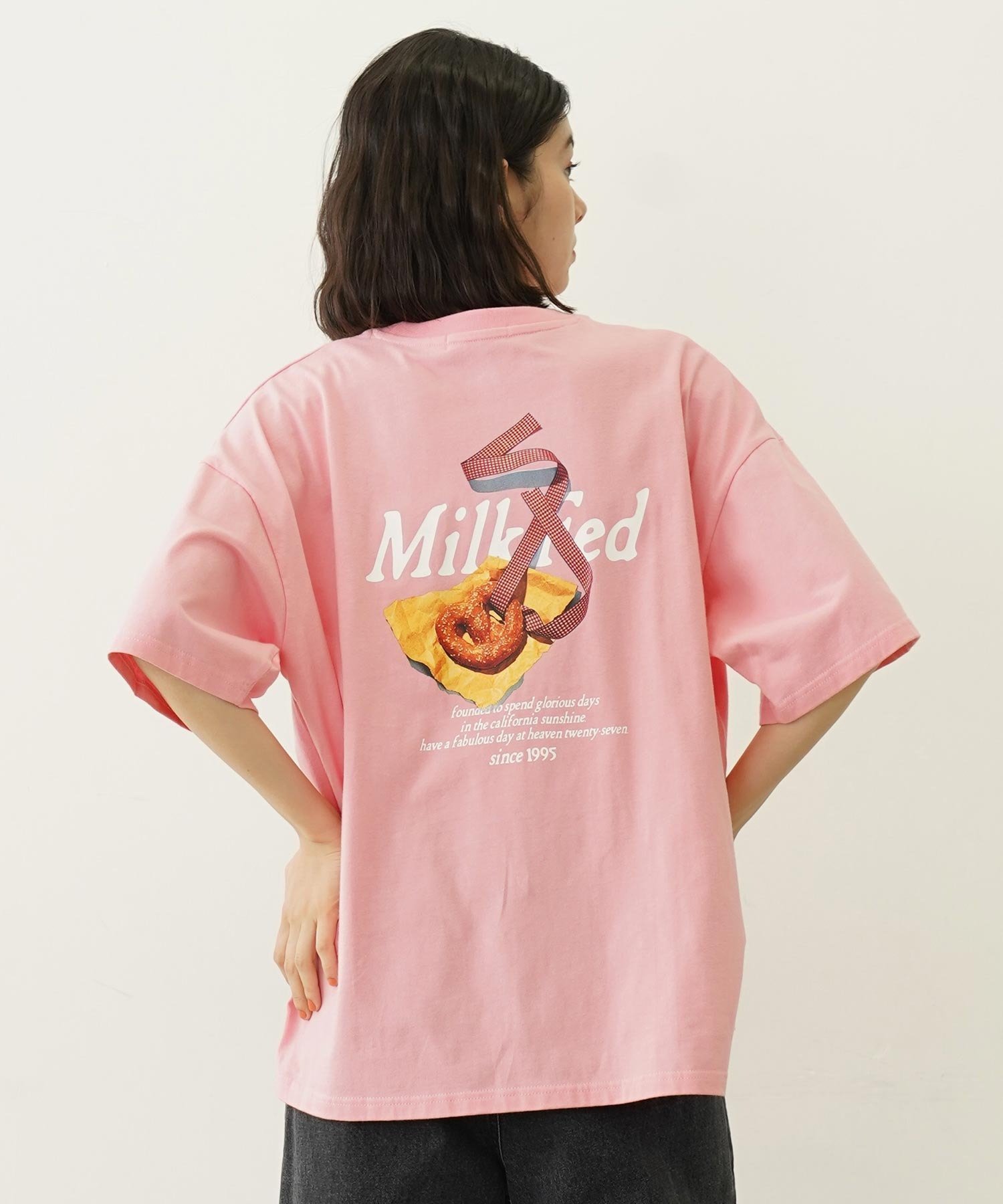 【ミルクフェド/MILKFED.】のPRETZEL WIDE S/S TEE MILKFED. インテリア・キッズ・メンズ・レディースファッション・服の通販 founy(ファニー) 　ファッション　Fashion　レディースファッション　WOMEN　ギンガム　Gingham　チェック　Check　フロント　Front　プリント　Print　リボン　Ribbon　ワイド　Wide　夏　Summer　S/S・春夏　Ss・Spring/Summer　LtPINK|ID: prp329100004564421 ipo3291000000032279785