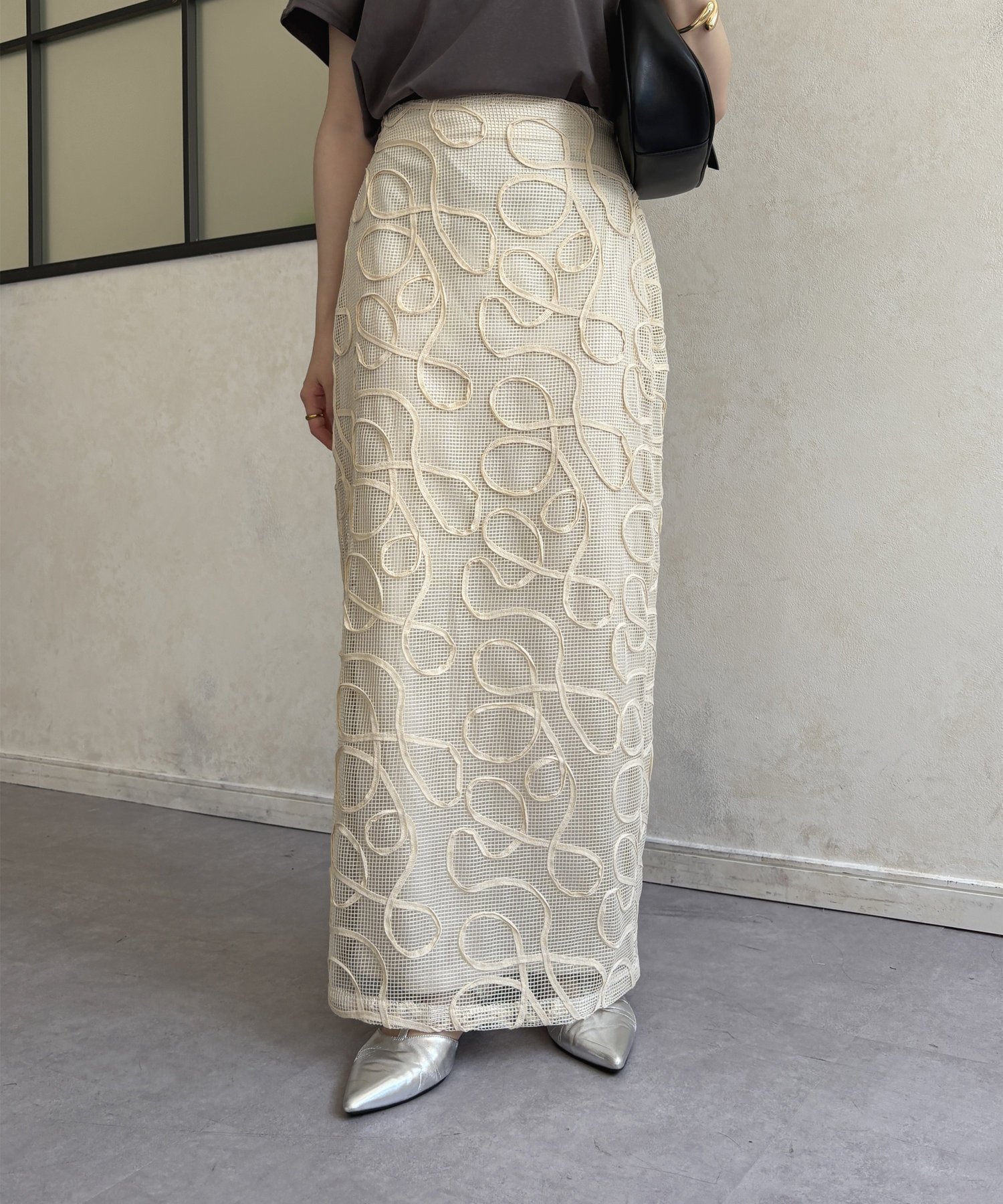 【ゼヴォン/Thevon】のコードレースナロースカート 人気、トレンドファッション・服の通販 founy(ファニー) 　ファッション　Fashion　レディースファッション　WOMEN　スカート　Skirt　2025年　2025　2025春夏・S/S　Ss,Spring/Summer,2025　おすすめ　Recommend　アクセサリー　Accessories　シンプル　Simple　スニーカー　Sneakers　トレンド　Trend　フェミニン　Feminine　レース　Race　エレガント 上品　Elegant　 other-1|ID: prp329100004564454 ipo3291000000032279976