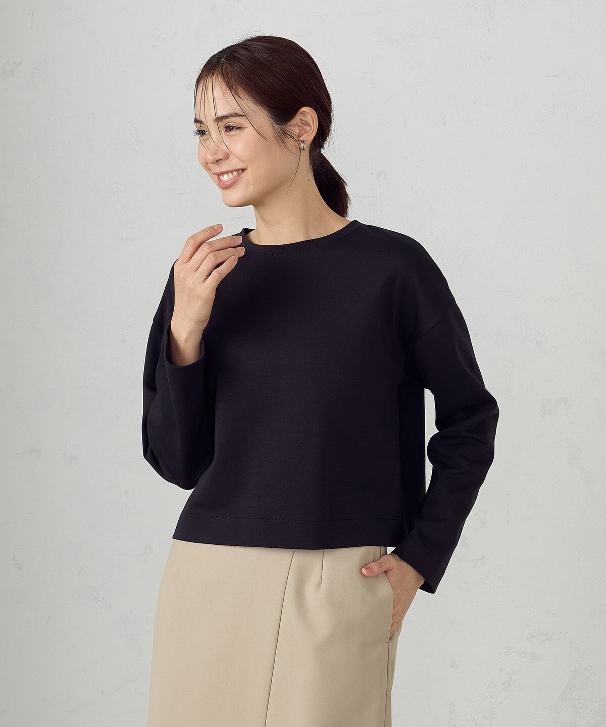 【コムサイズム/COMME CA ISM】のクロップド丈 Tシャツ(長袖) インテリア・キッズ・メンズ・レディースファッション・服の通販 founy(ファニー) 　ファッション　Fashion　レディースファッション　WOMEN　トップス・カットソー　Tops/Tshirt　シャツ/ブラウス　Shirts/Blouses　ロング / Tシャツ　T-Shirts　クロップド　Cropped　ストレッチ　Stretch　タンブラー　Tumbler　なめらか　Smooth　長袖　Long Sleeve　ベーシック　Basic　ロング　Long　ブラック|ID: prp329100004564647 ipo3291000000032281405