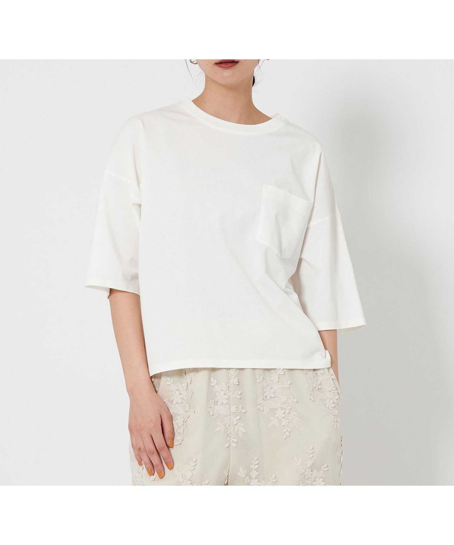 【ビューティ&ユース ユナイテッドアローズ/BEAUTY&YOUTH / UNITED ARROWS】のドルマンスリーブ ポケット Tシャツ -接触冷感- インテリア・キッズ・メンズ・レディースファッション・服の通販 founy(ファニー) 　ファッション　Fashion　レディースファッション　Fashion for Women　トップス・カットソー　Cut & Sew Tops　シャツ・ブラウス・オフィスカジュアル　Elegant Blouses & Button-Ups　ロングTシャツ・Tシャツ　Longline T-Shirts & Tees　ショート　Short, Short Length　シンプル　Simple, Minimal　スリーブ　Sleeve, Long Sleeve / Short Sleeve　ボトム　Bottoms, Lower Wear　ポケット　Pocket, Pocket Detail　リラックス　Relax, Relaxed Fit　OFF WHITE|ID: prp329100004564670 ipo3291000000033378690