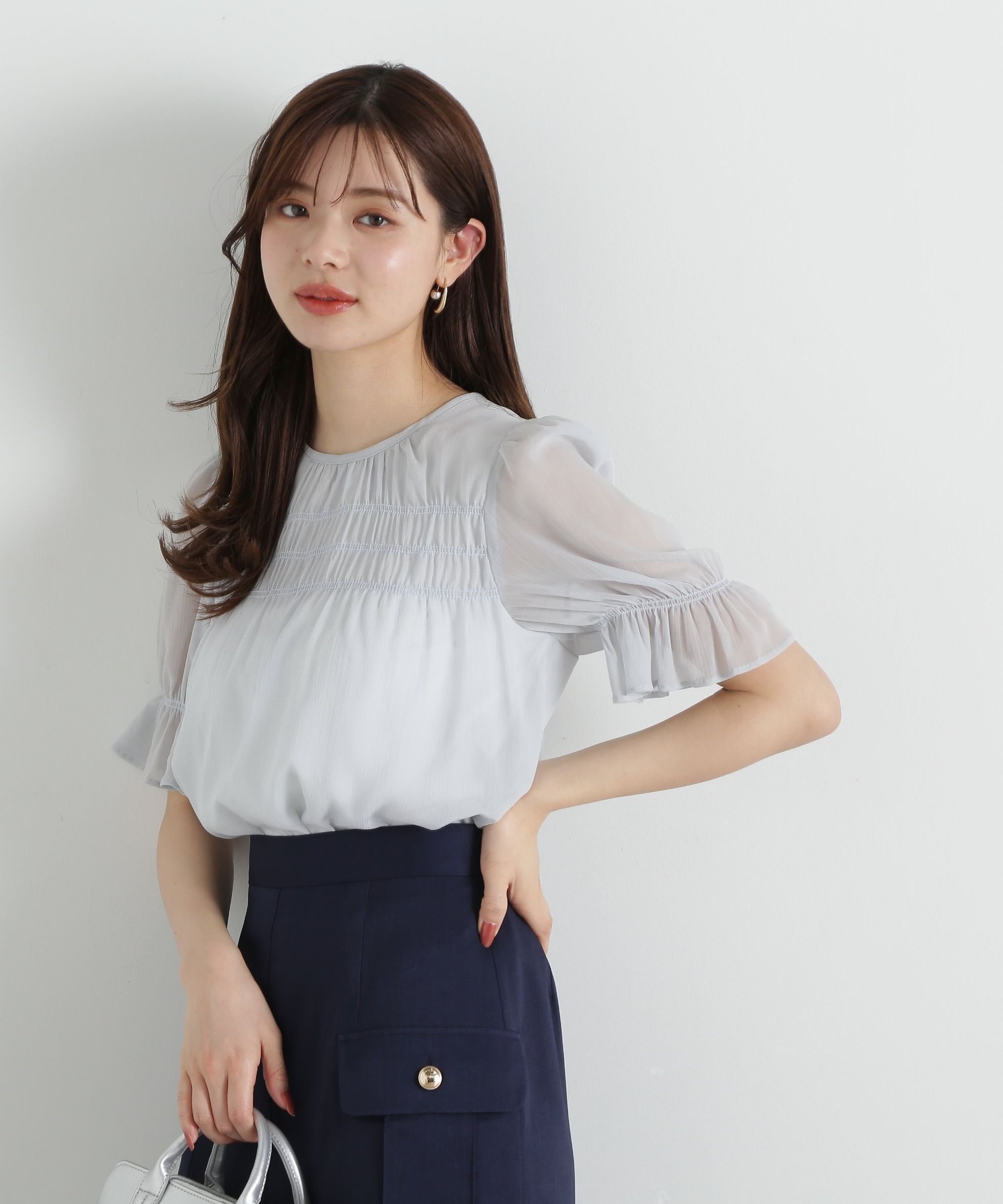 【プロポーション ボディドレッシング/PROPORTION BODY DRESSING】のシャーリングパフブラウス インテリア・キッズ・メンズ・レディースファッション・服の通販 founy(ファニー) 　ファッション　Fashion　レディースファッション　WOMEN　トップス・カットソー　Tops/Tshirt　シャツ/ブラウス　Shirts/Blouses　シャーリング　Shirring　デニム　Denim　ビジネス 仕事 通勤　Business　ブルー|ID: prp329100004565118 ipo3291000000032319104
