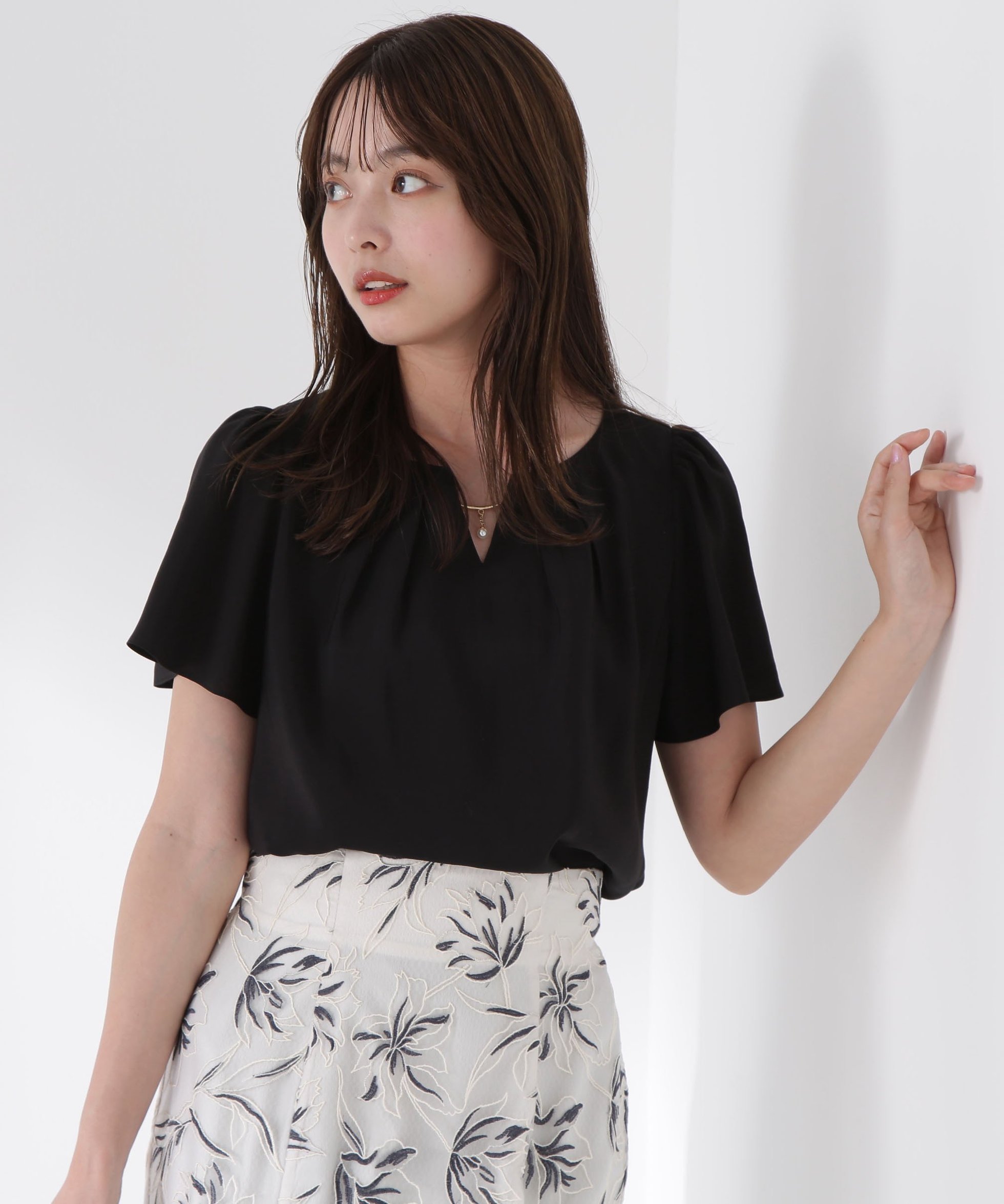 【プロポーション ボディドレッシング/PROPORTION BODY DRESSING】のタックパールバーブラウス インテリア・キッズ・メンズ・レディースファッション・服の通販 founy(ファニー) 　ファッション　Fashion　レディースファッション　WOMEN　トップス・カットソー　Tops/Tshirt　シャツ/ブラウス　Shirts/Blouses　スリーブ　Sleeve　ドレープ　Drape　パール　Pearl　フレア　Flare　ビジネス 仕事 通勤　Business　ブラック|ID: prp329100004565123 ipo3291000000032319120