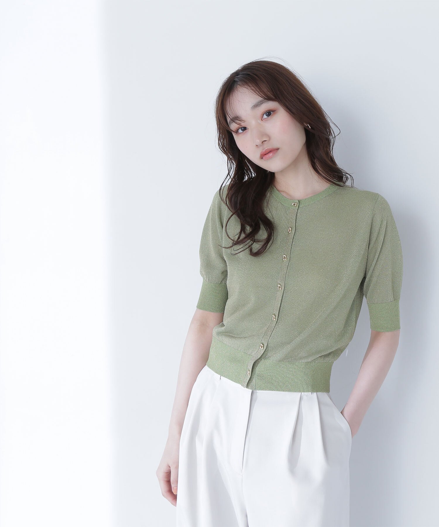 【ナチュラル ビューティー ベーシック/NATURAL BEAUTY BASIC】のハーフスリーブラメカーディガン インテリア・キッズ・メンズ・レディースファッション・服の通販 founy(ファニー) 　ファッション　Fashion　レディースファッション　Fashion for Women　トップス・カットソー　Cut & Sew Tops　カーディガン・羽織り　Layered Style Cardigans　カーディガン　Cardigan, Knitwear　コンパクト　Compact, Small Size　シアー　Sheer, See-Through　羽織　Haori, Light Jacket　ライトグリーン|ID: prp329100004565246 ipo3291000000032715021