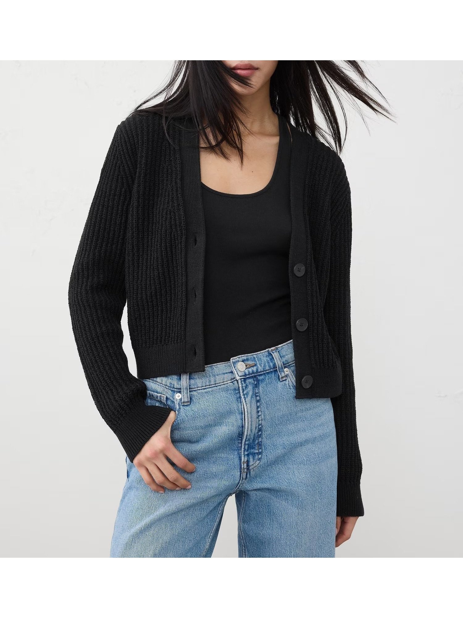 【バナナリパブリック ファクトリーストア/BANANA REPUBLIC FACTORY STORE】のBANANA REPUBLIC FACTORY STORE クロップドテクスチャードカーディガン インテリア・キッズ・メンズ・レディースファッション・服の通販 founy(ファニー) 　ファッション　Fashion　レディースファッション　WOMEN　トップス・カットソー　Tops/Tshirt　カーディガン　Cardigans　カーディガン　Cardigan　コンパクト　Compact　フロント　Front　羽織　Haori　BLACK|ID: prp329100004565259 ipo3291000000032285773