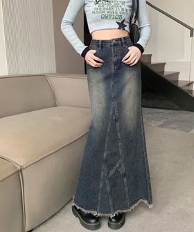 【ミニミニストア/miniministore】のデニムロングスカート バックスリット韓国 人気、トレンドファッション・服の通販 founy(ファニー) ファッション Fashion レディースファッション WOMEN スカート Skirt ロングスカート Long Skirt バッグ Bag インディゴ Indigo スリット Slit フリンジ Fringe ロング Long |ID:prp329100004565643