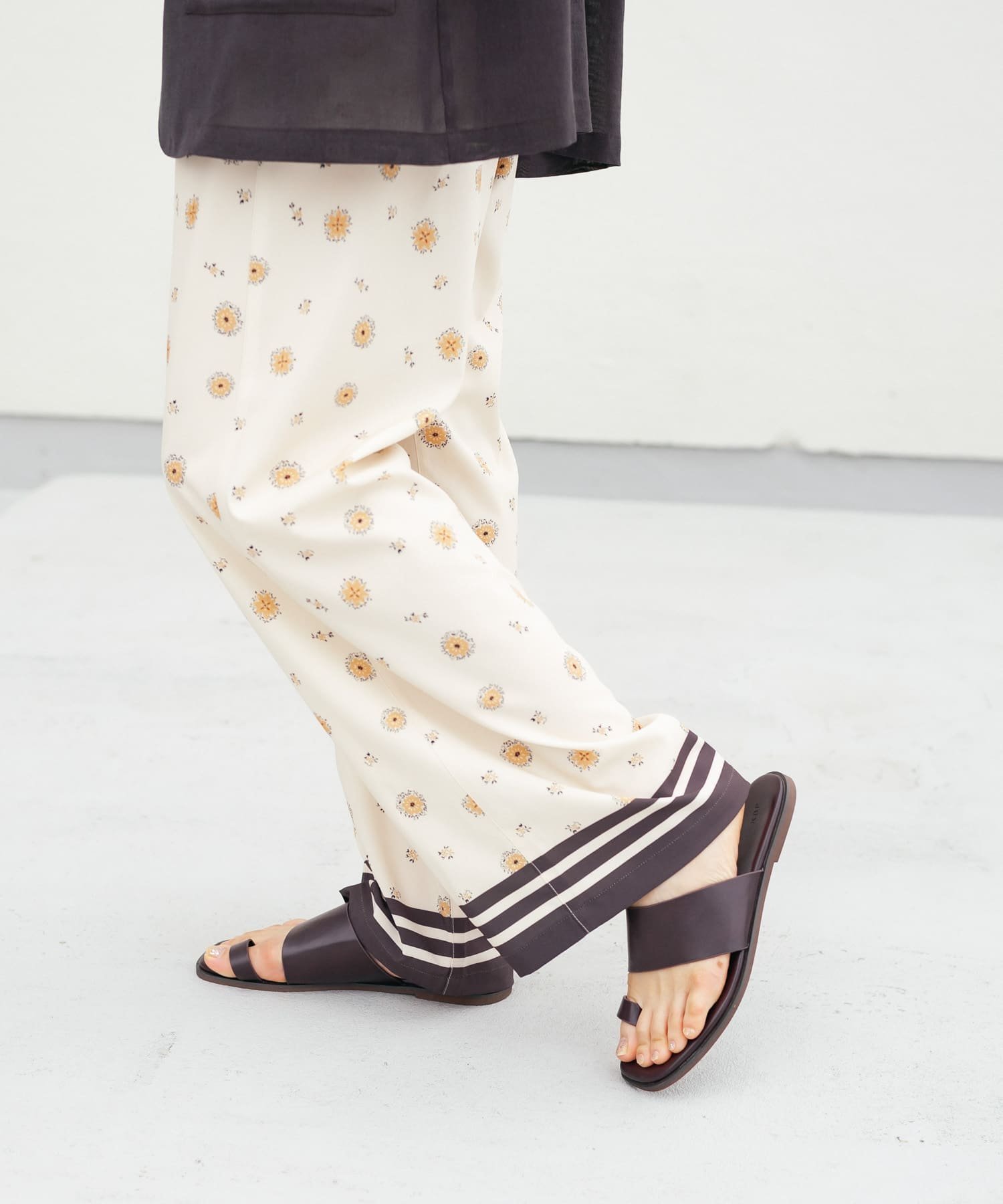 【ケービーエフ/KBF / URBAN RESEARCH】のアソートプリントパンツ インテリア・キッズ・メンズ・レディースファッション・服の通販 founy(ファニー) 　ファッション　Fashion　レディースファッション　WOMEN　パンツ　Pants　2025年　2025　2025春夏・S/S　Ss,Spring/Summer,2025　おすすめ　Recommend　スウェット　Sweat　スカーフ　Scarf　プリント　Print　ベスト　Vest　マーブル　Marble　夏　Summer　S/S・春夏　Ss・Spring/Summer　FLOWER BEG|ID: prp329100004565745 ipo3291000000032289595