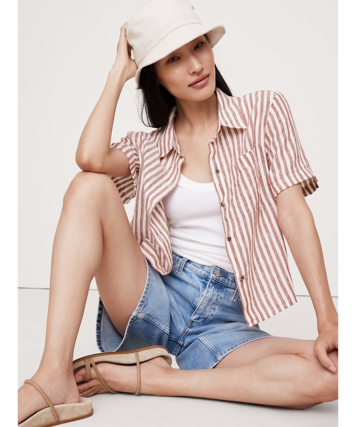 【バナナ リパブリック/BANANA REPUBLIC】のボクシー リネン ショートスリーブ シャツ インテリア・キッズ・メンズ・レディースファッション・服の通販 founy(ファニー) 　ファッション　Fashion　レディースファッション　WOMEN　トップス・カットソー　Tops/Tshirt　シャツ/ブラウス　Shirts/Blouses　ショート　Short　スリーブ　Sleeve　テクスチャー　Texture　フィット　Fit　フロント　Front　リネン　Linen　ON_THE_VERANDA|ID: prp329100004565869 ipo3291000000032290247