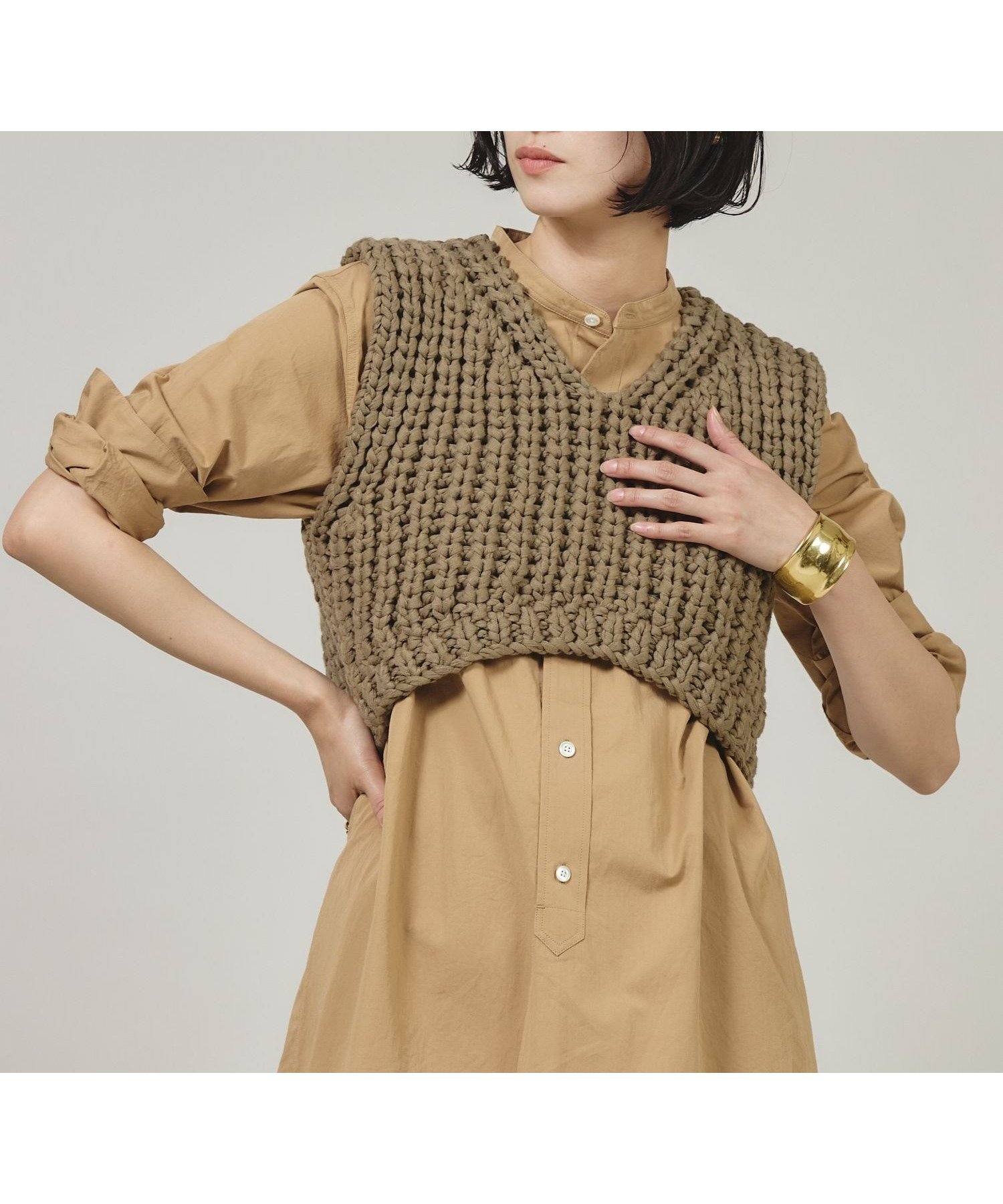 【カレンソロジー/Curensology】のローゲージハンドニットベスト インテリア・キッズ・メンズ・レディースファッション・服の通販 founy(ファニー) 　ファッション　Fashion　レディースファッション　Fashion for Women　アウター　Coat / Outerwear Collection　トップス・カットソー　Cut & Sew Tops　ニット　Knit Tops & Sweaters　ベスト&ジレ / 重ね着スタイル　Vests & Gilets　インナー　Innerwear　エレガント 上品　Elegant　ハンド　Hand, Handmade　ベスト　Vest, Waistcoat　春　Spring　畦　Ribbed Knit　ベージュ55|ID: prp329100004565897 ipo3291000000032700568