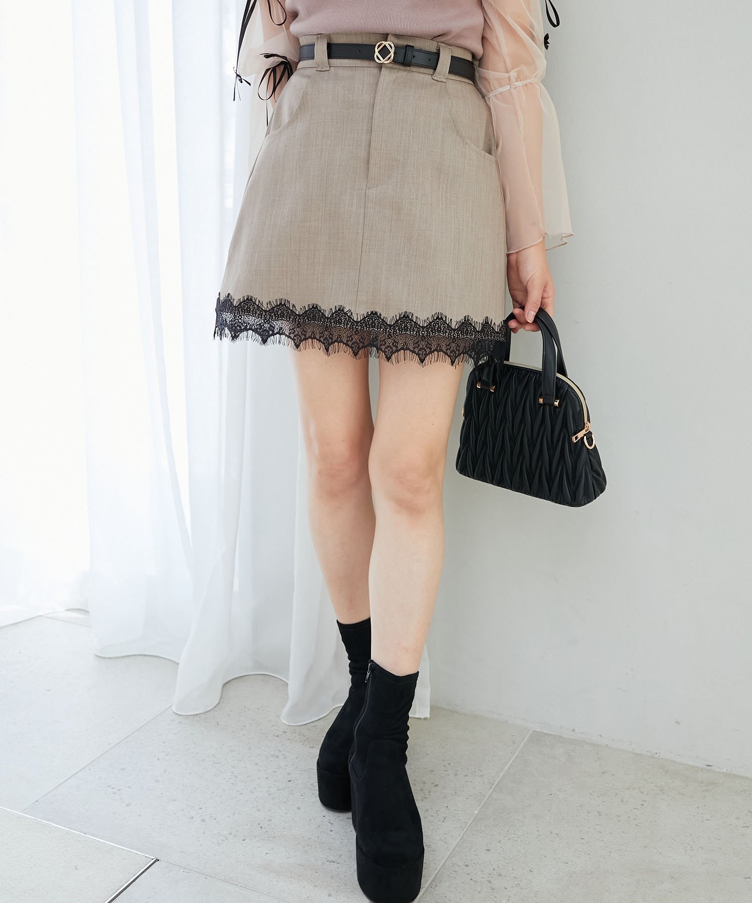 【マジェスティック レゴン/MAJESTIC LEGON】の細ベルトミニスカパン インテリア・キッズ・メンズ・レディースファッション・服の通販 founy(ファニー) 　ファッション　Fashion　レディースファッション　WOMEN　ベルト　Belts　台形　Trapezoid　ベージュ|ID: prp329100004566027 ipo3291000000032291318