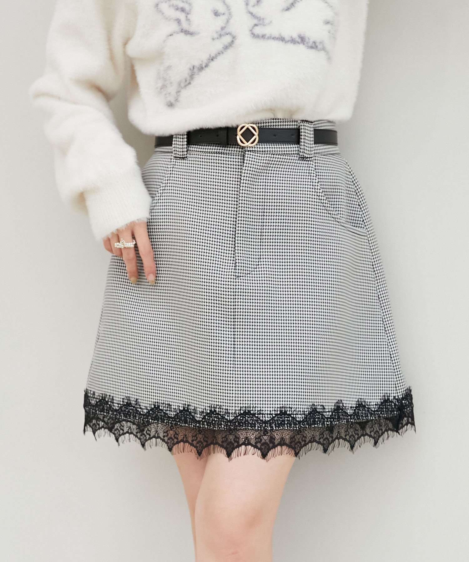 【マジェスティック レゴン/MAJESTIC LEGON】の細ベルトミニスカパン インテリア・キッズ・メンズ・レディースファッション・服の通販 founy(ファニー) 　ファッション　Fashion　レディースファッション　WOMEN　ベルト　Belts　台形　Trapezoid　ブラック柄|ID: prp329100004566027 ipo3291000000032291324