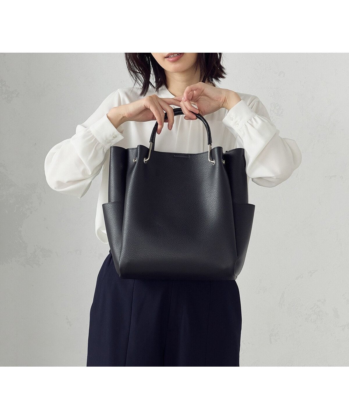 【コムサイズム/COMME CA ISM】のトート型5wayバッグ インテリア・キッズ・メンズ・レディースファッション・服の通販 founy(ファニー) 　ファッション　Fashion　レディースファッション　WOMEN　バッグ　Bag　クロコ　Croco　ショルダー　Shoulder　スマート　Smart　ポケット　Pocket　ポーチ　Pouch　メタリック　Metallic　無地　Plain Color　ビジネス 仕事 通勤　Business　ブラック|ID: prp329100004566072 ipo3291000000032291688