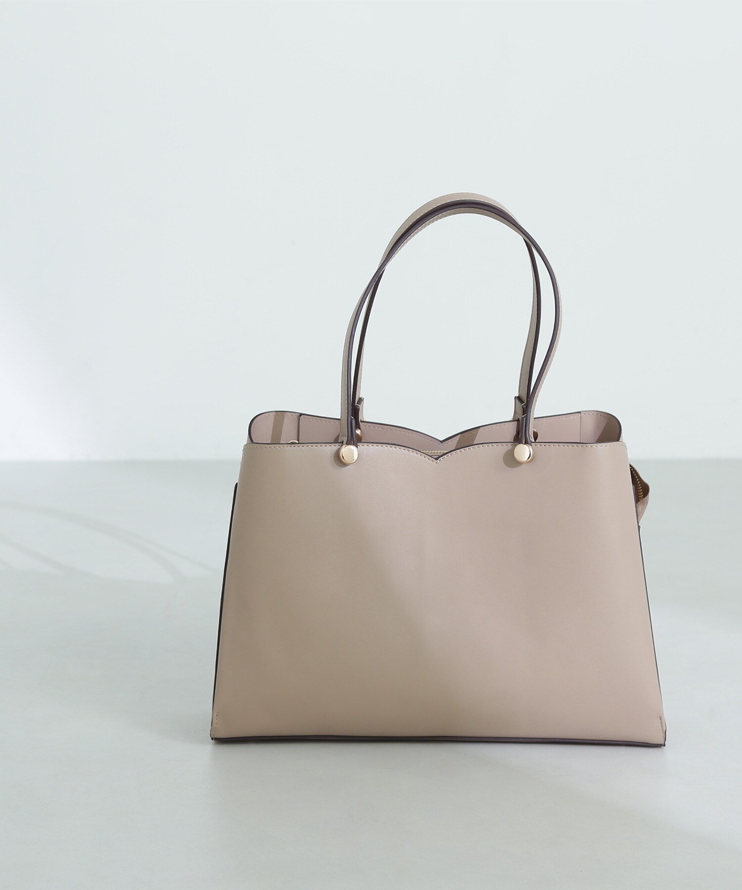 【ナチュラル ビューティー ベーシック/NATURAL BEAUTY BASIC】のハートカットトートバッグ 人気、トレンドファッション・服の通販 founy(ファニー) 　ファッション　Fashion　レディースファッション　WOMEN　バッグ　Bag　ショルダー　Shoulder　スカラップ　Scalloped　フェミニン　Feminine　フラット　Flat　ライニング　Lining　 other-1|ID: prp329100004566073 ipo3291000000032291695
