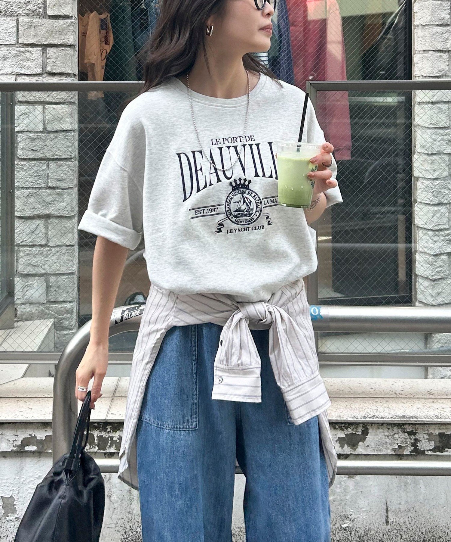 【その他のブランド/Other】のエンブレム刺繍ポンチTシャツプルオーバー インテリア・キッズ・メンズ・レディースファッション・服の通販 founy(ファニー) 　ファッション　Fashion　レディースファッション　WOMEN　トップス・カットソー　Tops/Tshirt　シャツ/ブラウス　Shirts/Blouses　ロング / Tシャツ　T-Shirts　プルオーバー　Pullover　2025年　2025　2025春夏・S/S　Ss,Spring/Summer,2025　なめらか　Smooth　フランス　France　フロント　Front　リラックス　Relax　ライトグレー|ID: prp329100004566081 ipo3291000000032291764