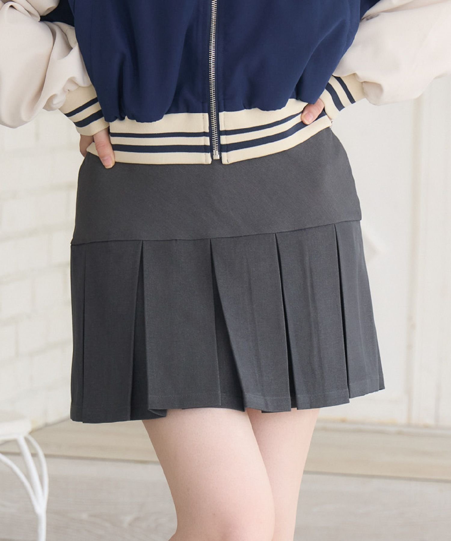 【レトロガール/RETRO GIRL】の切替ボックスプリーツミニSK インテリア・キッズ・メンズ・レディースファッション・服の通販 founy(ファニー) 　ファッション　Fashion　レディースファッション　WOMEN　スカート　Skirt　おすすめ　Recommend　インナー　Inner　カーディガン　Cardigan　チェック　Check　プリーツ　Pleats　ミニスカート　Mini Skirt　冬　Winter　切替　Switching　秋　Autumn/Fall　ライトグレー|ID: prp329100004566104 ipo3291000000032291943