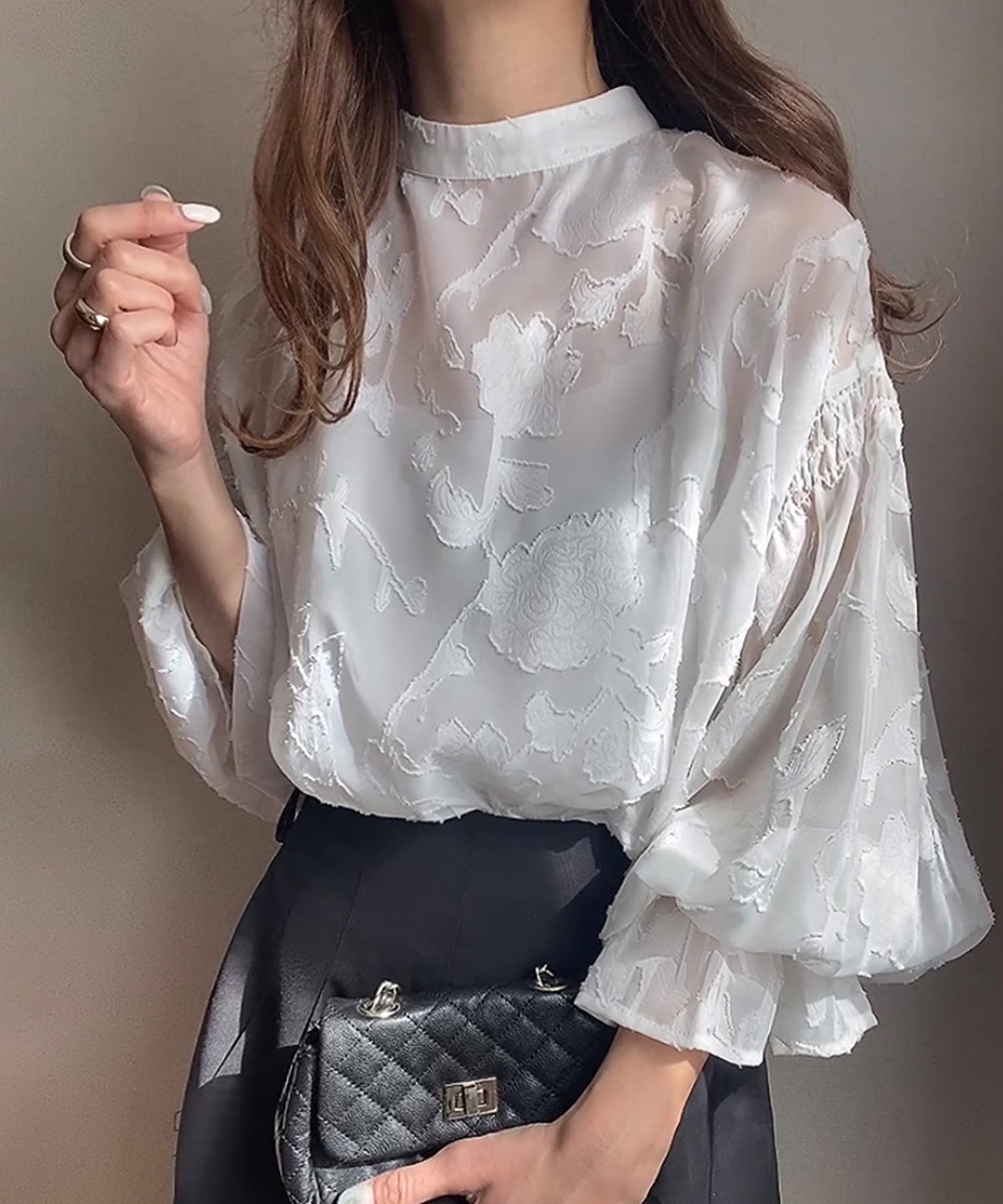 【ジュノア/JUNOAH】のFILLOU フラワージャガードシャツ インテリア・キッズ・メンズ・レディースファッション・服の通販 founy(ファニー) 　ファッション　Fashion　レディースファッション　Fashion for Women　トップス・カットソー　Cut & Sew Tops　シャツ・ブラウス・オフィスカジュアル　Elegant Blouses & Button-Ups　ホワイト|ID: prp329100004566110 ipo3291000000033875538