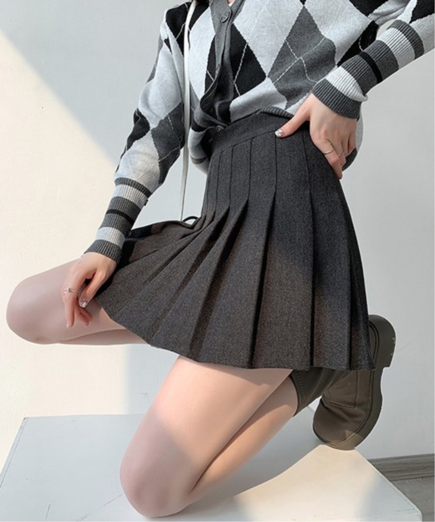 【チェルカ/CERCA】のNia/プリーツミニスカート インテリア・キッズ・メンズ・レディースファッション・服の通販 founy(ファニー) 　ファッション　Fashion　レディースファッション　Fashion for Women　スカート　Skirts　ミニスカート　Mini Skirts　ガーリー　Girly, Feminine Style　スウェット / スエット　Sweatshirt, Sweatwear　スニーカー　Sneakers, Trainers　タートルネック　Turtleneck, High Neck　バランス　Balance, Style Balance　プリーツ　Pleats, Pleated　ミニスカート　Mini Skirt, Short Skirt　レース　Lace, Lace Fabric　ロング　Long, Long-Length　GRY|ID: prp329100004566142 ipo3291000000033159656