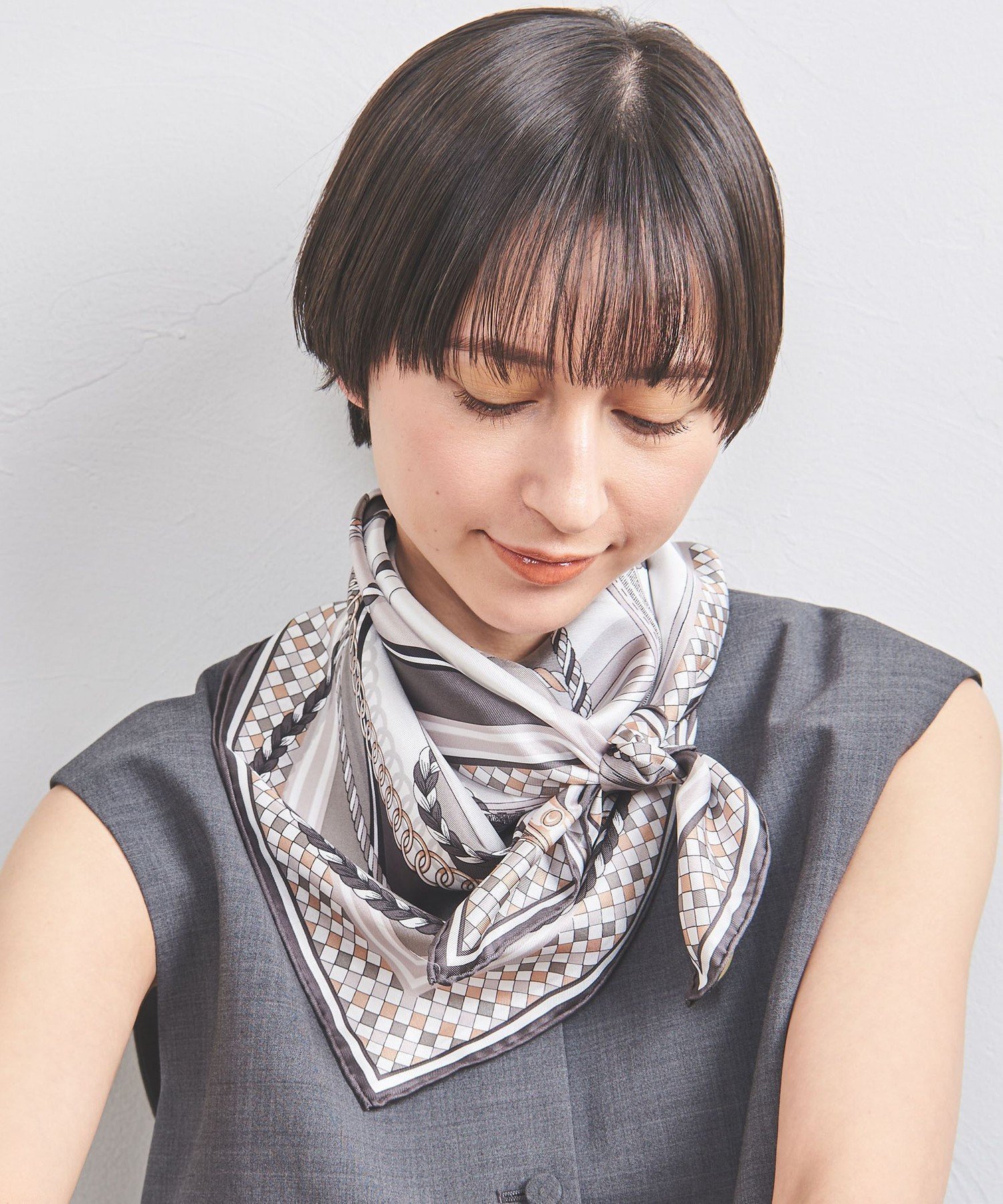 【ユナイテッドアローズ/UNITED ARROWS】のmanipuri SILK 88*88 スカーフ 25SS インテリア・キッズ・メンズ・レディースファッション・服の通販 founy(ファニー) 　ファッション　Fashion　レディースファッション　WOMEN　2025年　2025　2025春夏・S/S　Ss,Spring/Summer,2025　おすすめ　Recommend　ギフト プレゼント　Gift Present　スカーフ　Scarf　ビスチェ　Bustier　モチーフ　Motif　人気　Popularity　夏　Summer　春　Spring　S/S・春夏　Ss・Spring/Summer　MD.GRAY|ID: prp329100004566148 ipo3291000000032292290