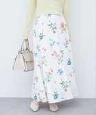 【ナチュラルクチュール/natural couture】のガーデンフラワー柄フレアスカート オフホワイト|ID: prp329100004566156 ipo3291000000032736745