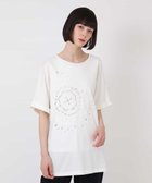 【ヒロコビス/HIROKO BIS】のカットワーク刺繍デザインTシャツ /洗濯機で洗える 人気、トレンドファッション・服の通販 founy(ファニー) ファッション Fashion レディースファッション WOMEN トップス・カットソー Tops/Tshirt シャツ/ブラウス Shirts/Blouses ロング / Tシャツ T-Shirts おすすめ Recommend ショルダー Shoulder スリット Slit ドロップ Drop フロント Front プレミアム Premium ワーク Work 洗える Washable thumbnail ホワイト|ID: prp329100004566201 ipo3291000000032292586