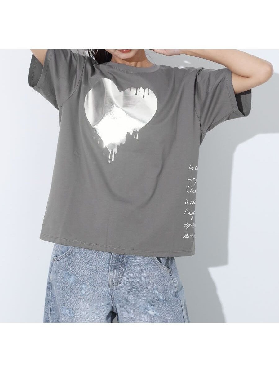【ヴァン/Vin】の箔ハートプリントTシャツ インテリア・キッズ・メンズ・レディースファッション・服の通販 founy(ファニー) 　ファッション　Fashion　レディースファッション　WOMEN　トップス・カットソー　Tops/Tshirt　シャツ/ブラウス　Shirts/Blouses　ロング / Tシャツ　T-Shirts　カットソー　Cut And Sew　シルバー　Silver　デニム　Denim　フレア　Flare　プリント　Print　半袖　Short Sleeve　チャコールグレー|ID: prp329100004566206 ipo3291000000032292616