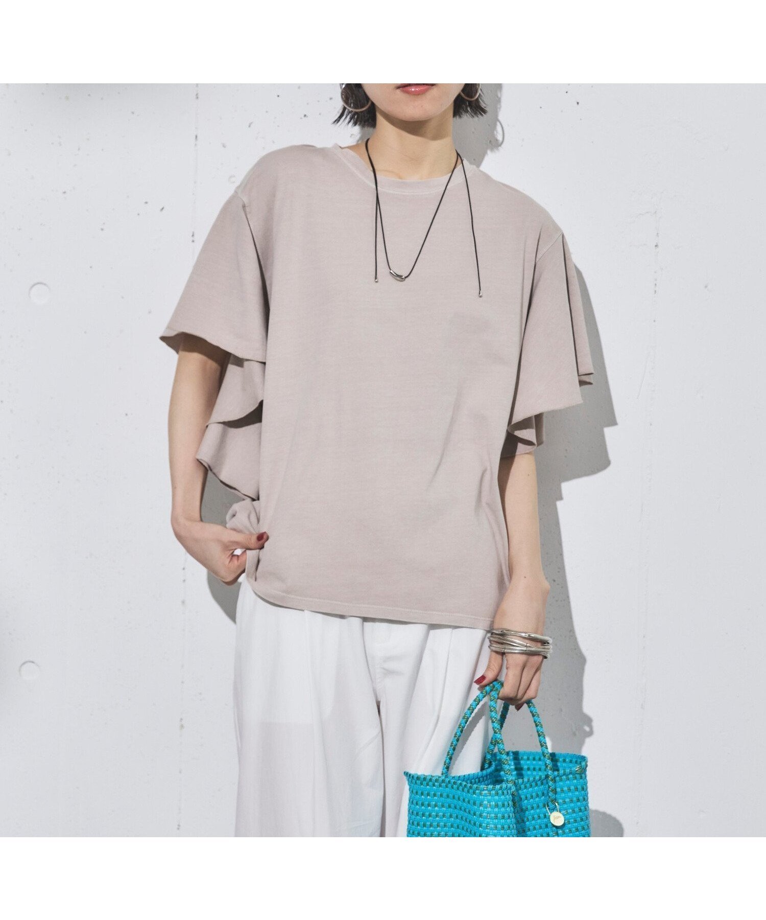 【ドゥ アルシーヴ/Doux archives】のピグメントラッフルTee インテリア・キッズ・メンズ・レディースファッション・服の通販 founy(ファニー) 　ファッション　Fashion　レディースファッション　WOMEN　フリル　Frills　GREIGE|ID: prp329100004566373 ipo3291000000032293849