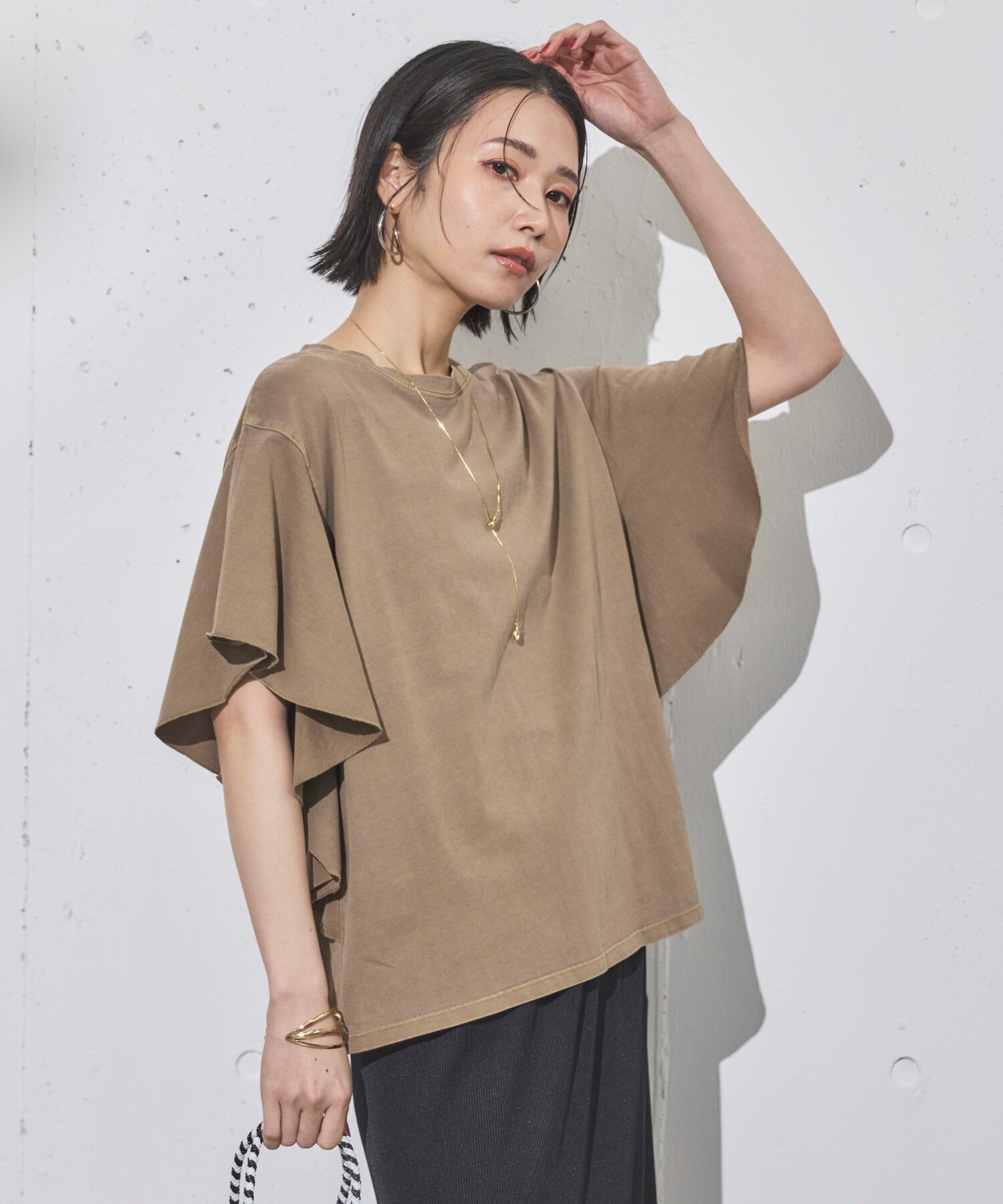 【ドゥ アルシーヴ/Doux archives】のピグメントラッフルTee インテリア・キッズ・メンズ・レディースファッション・服の通販 founy(ファニー) 　ファッション　Fashion　レディースファッション　WOMEN　フリル　Frills　CAMEL|ID: prp329100004566373 ipo3291000000032293850
